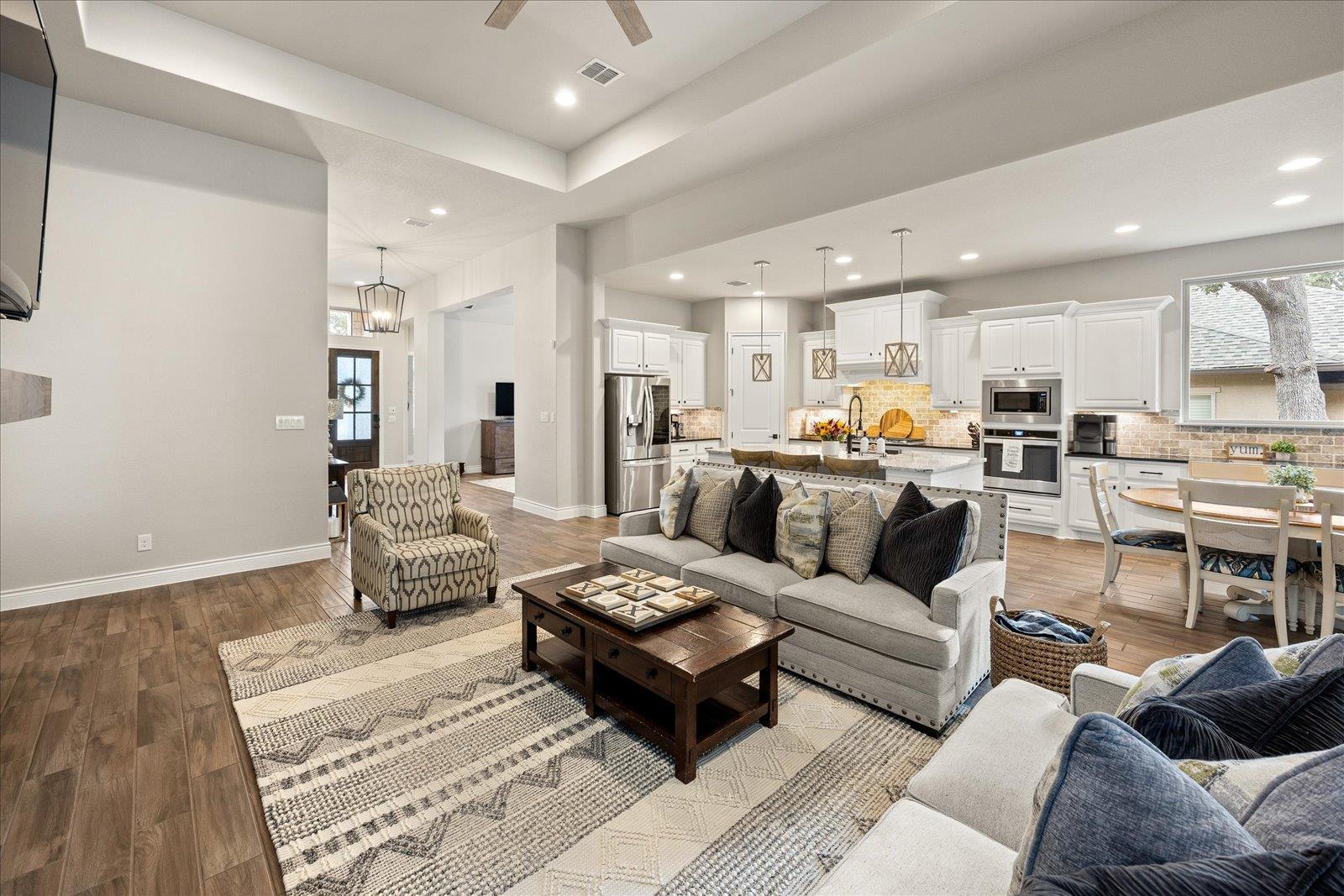 158 Cool Rock Rd, Boerne, TX 78006