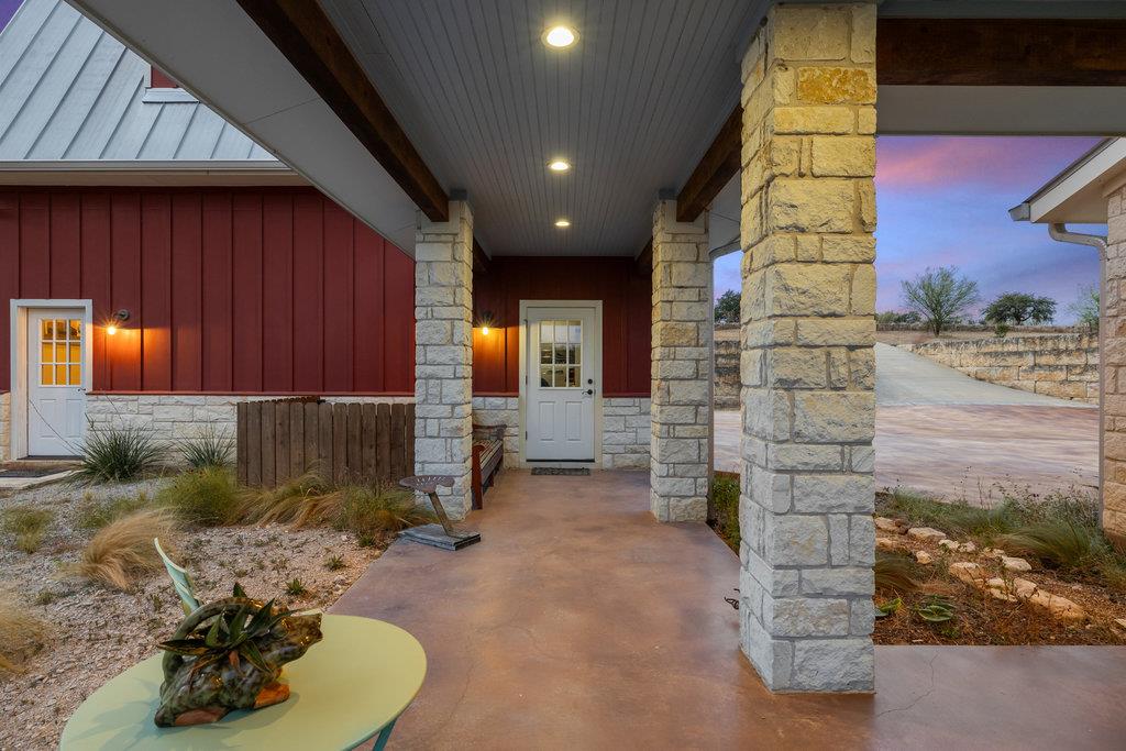 300 Cedar Mountain Dr, Marble Falls, TX 78654