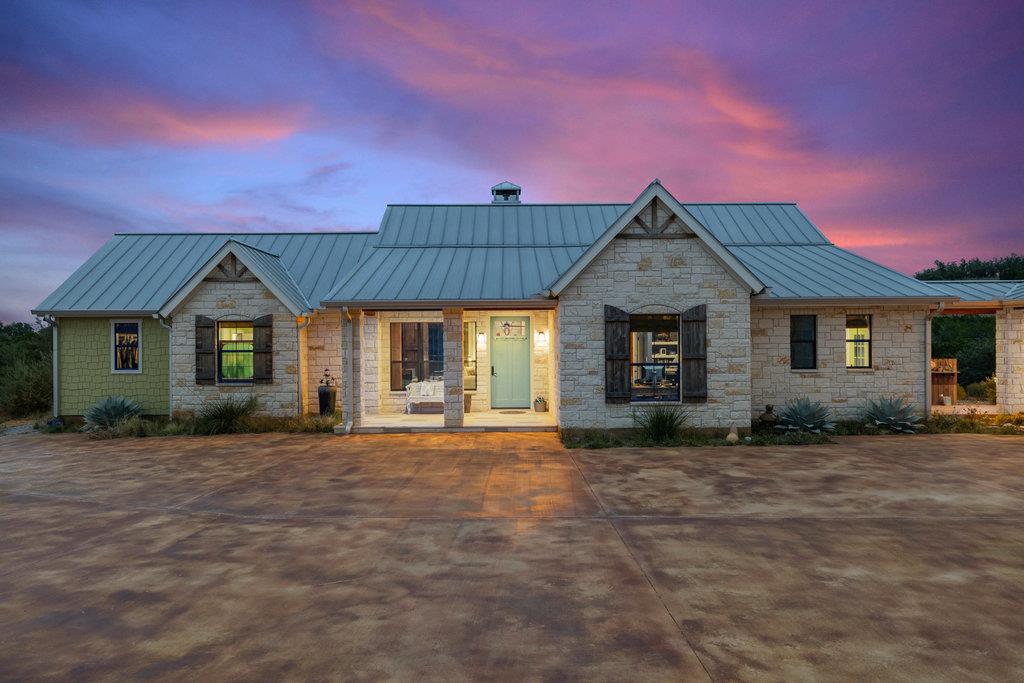 300 Cedar Mountain Dr, Marble Falls, TX 78654