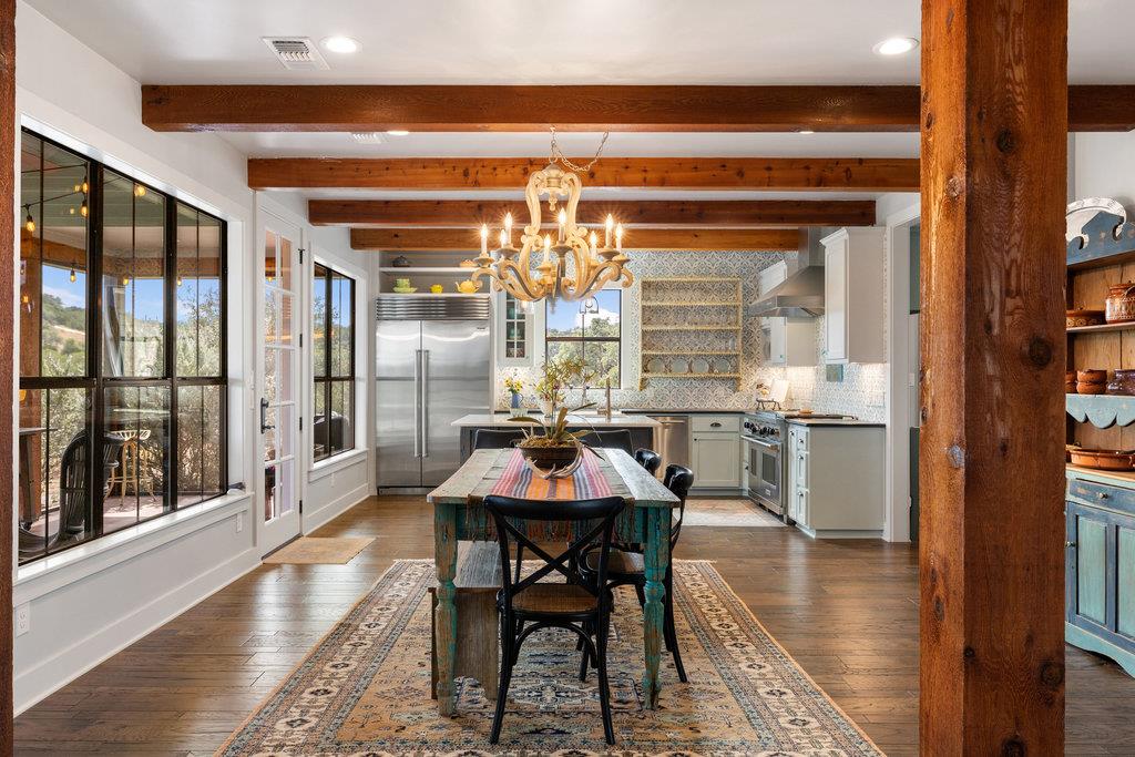 300 Cedar Mountain Dr, Marble Falls, TX 78654