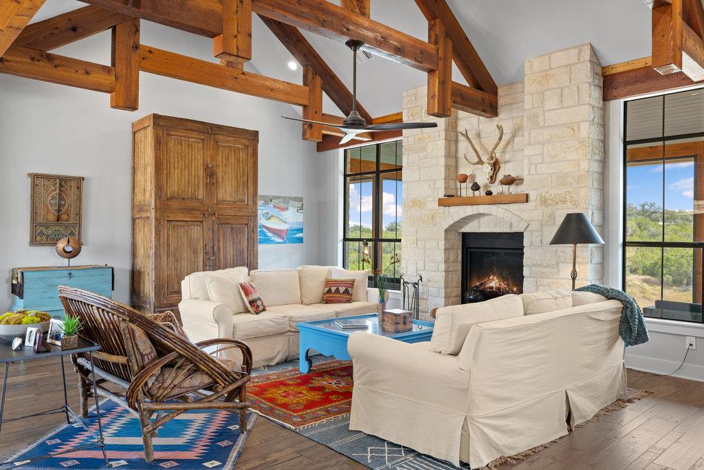 300 Cedar Mountain Dr, Marble Falls, TX 78654