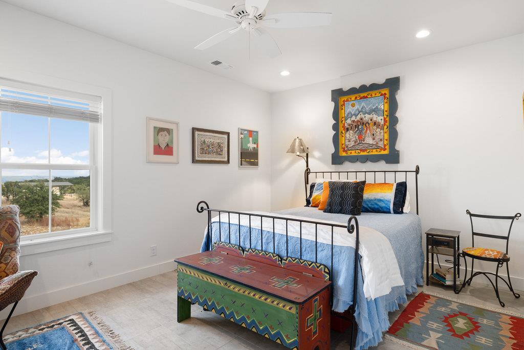 300 Cedar Mountain Dr, Marble Falls, TX 78654