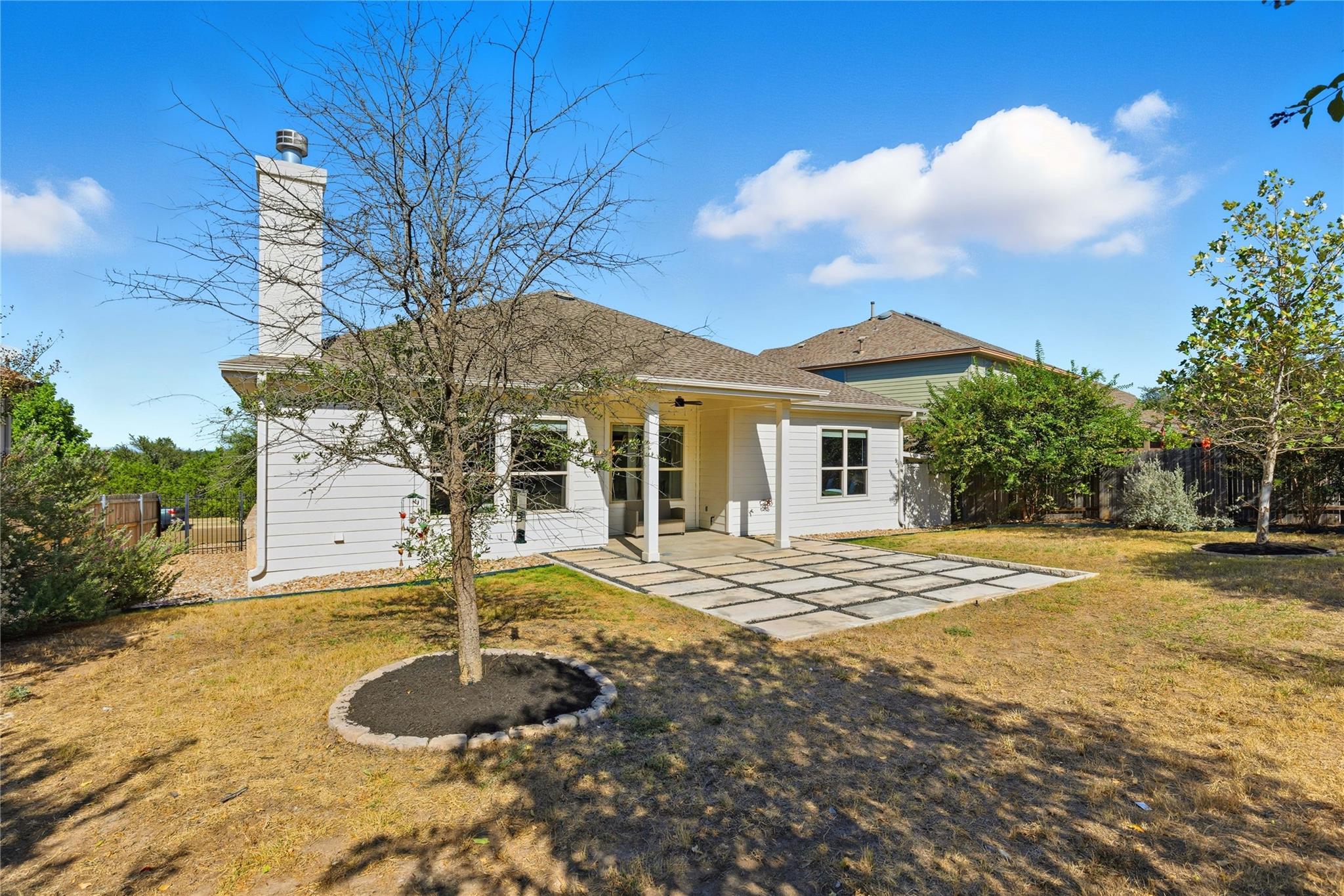 5425 Texas Bluebell Dr, Spicewood, TX 78669