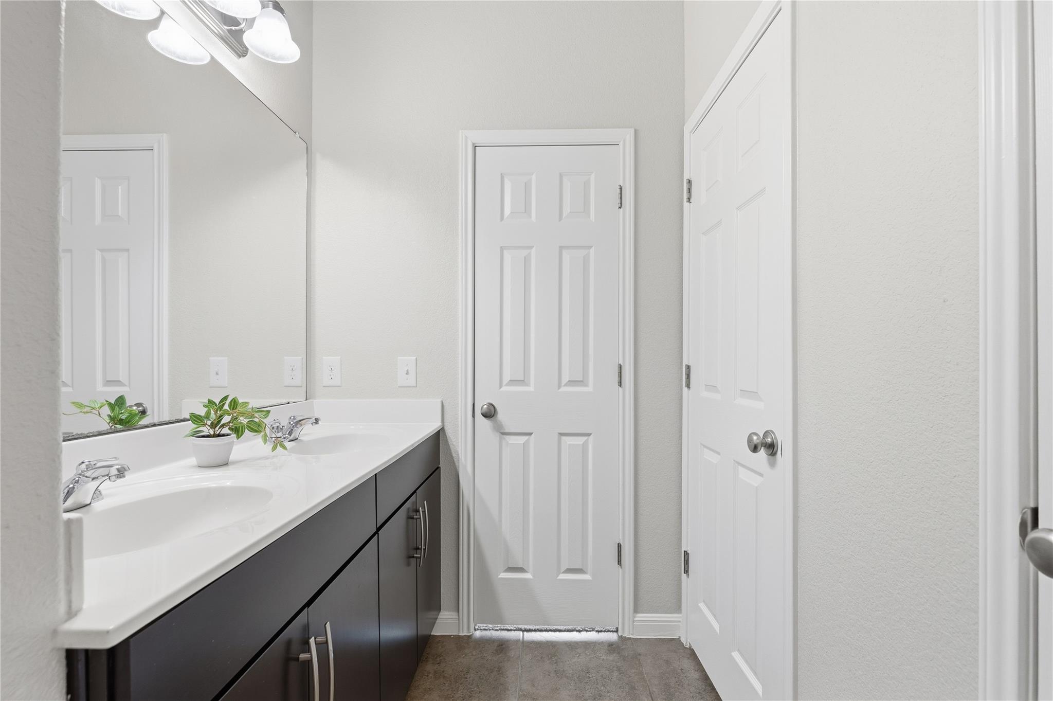 5425 Texas Bluebell Dr, Spicewood, TX 78669