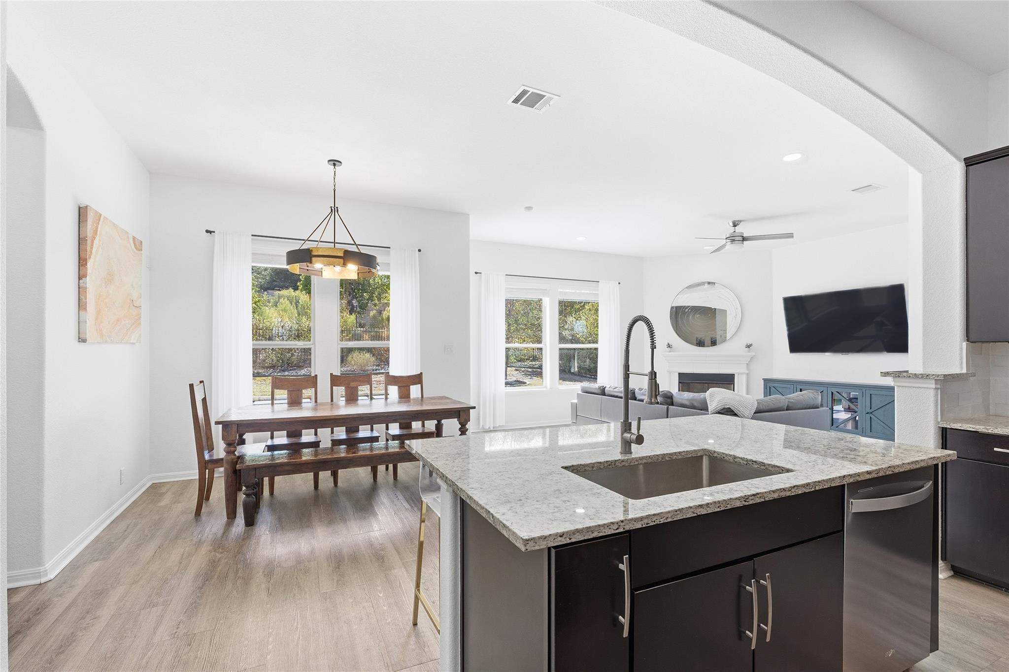 5425 Texas Bluebell Dr, Spicewood, TX 78669