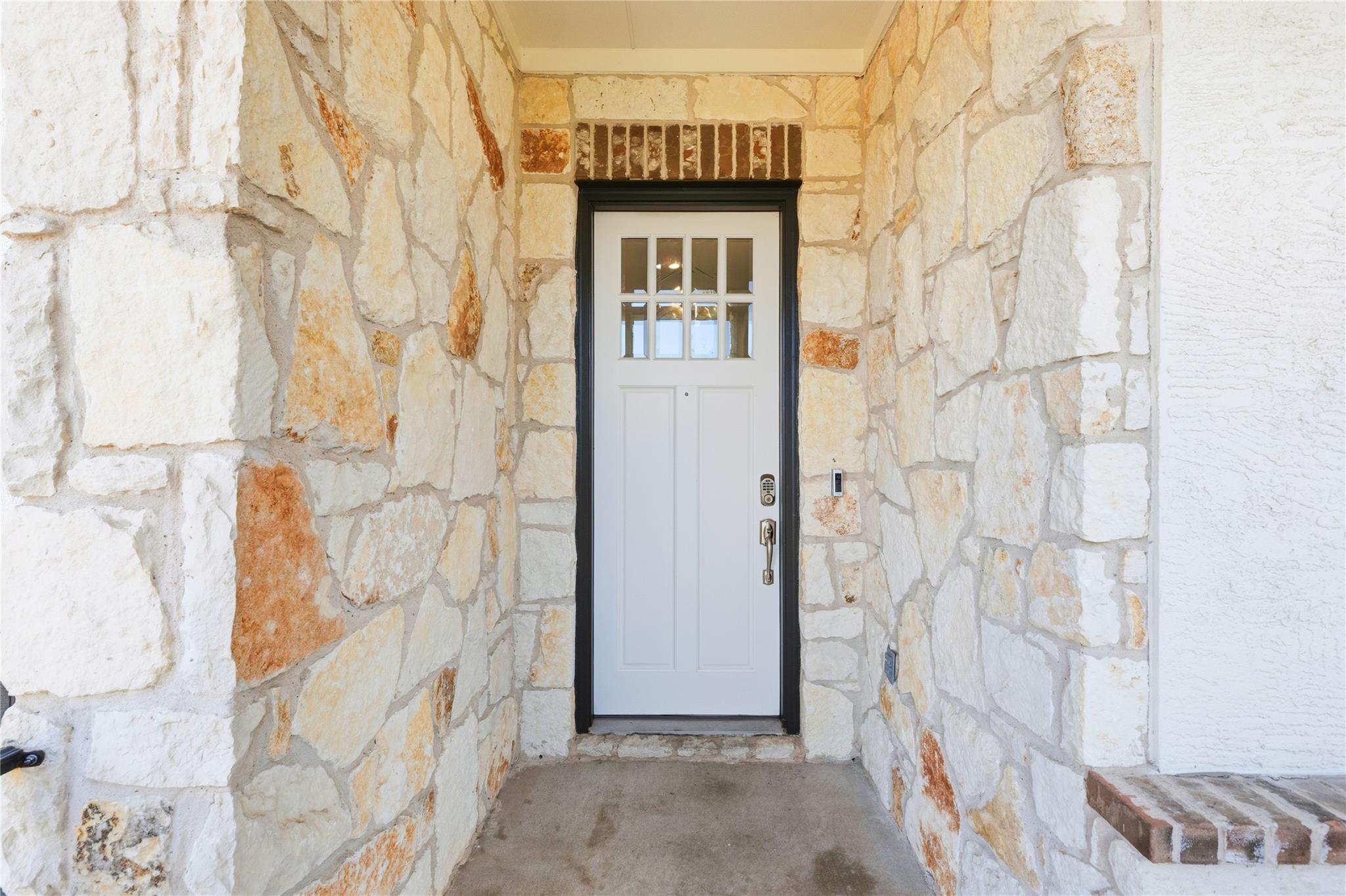 5425 Texas Bluebell Dr, Spicewood, TX 78669