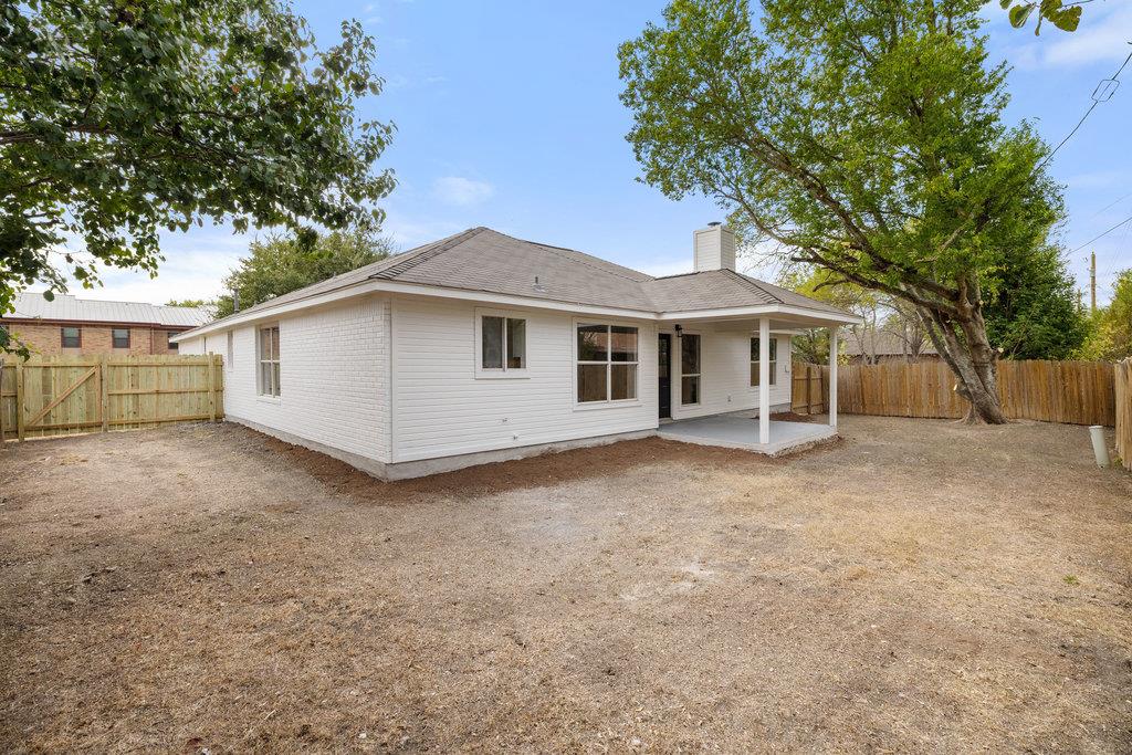 1006 Cottonbowl Dr, Taylor, TX 76574