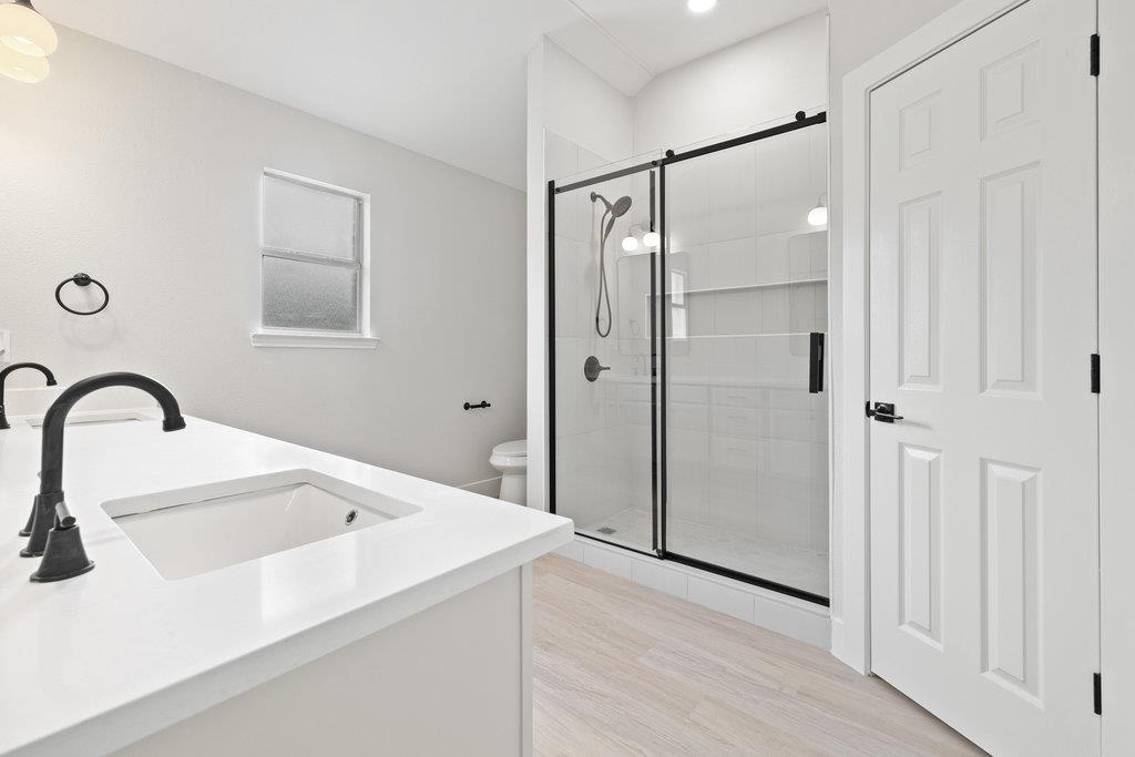 1006 Cottonbowl Dr, Taylor, TX 76574