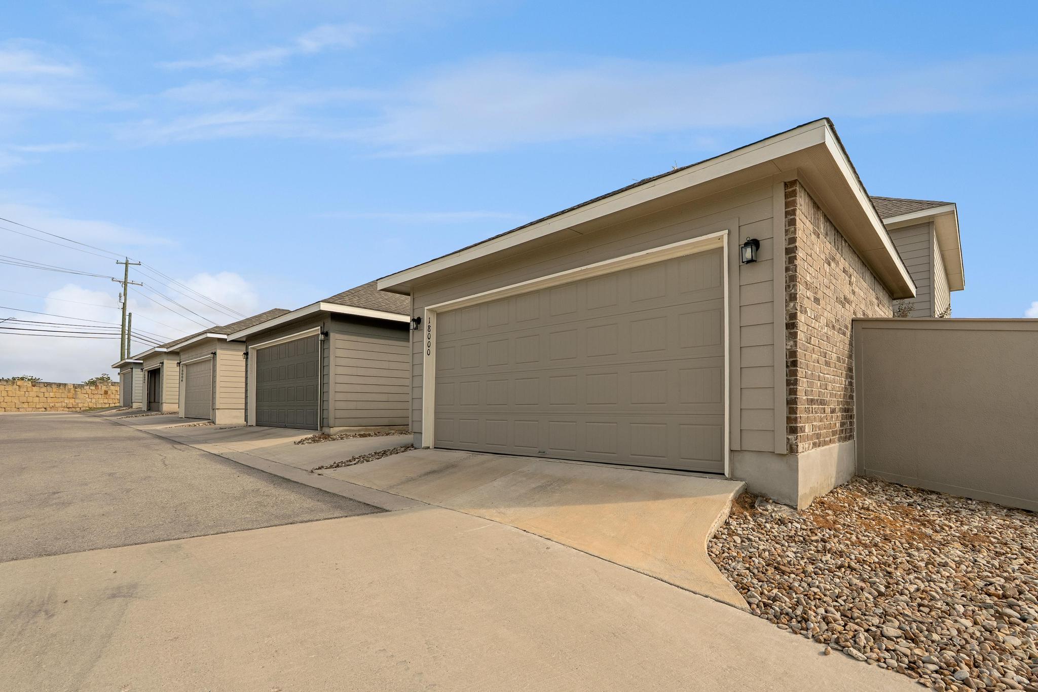 18000 Malnati Dr, Pflugerville, TX 78660