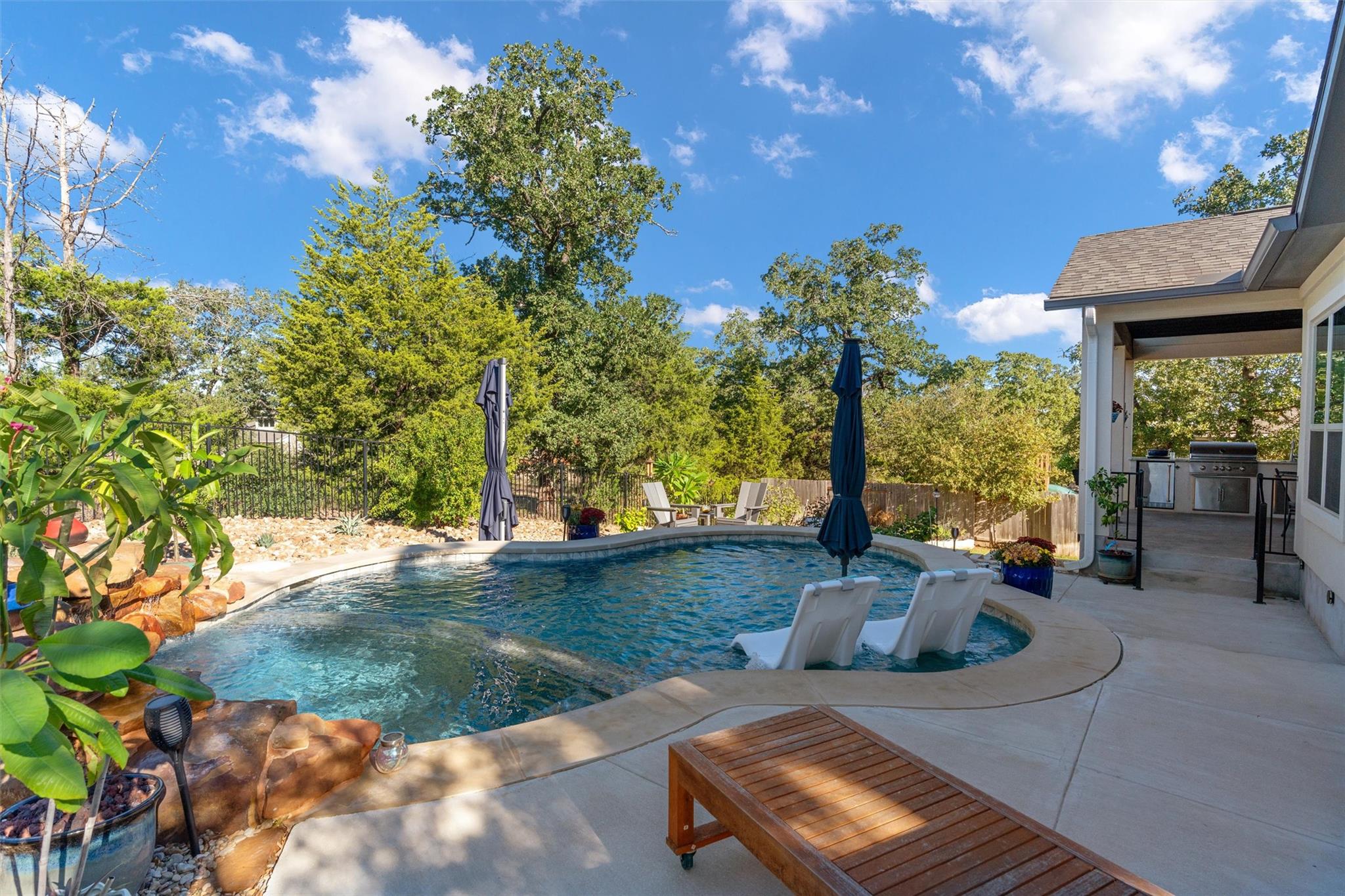 118 Kellogg Ln, Bastrop, TX 78602