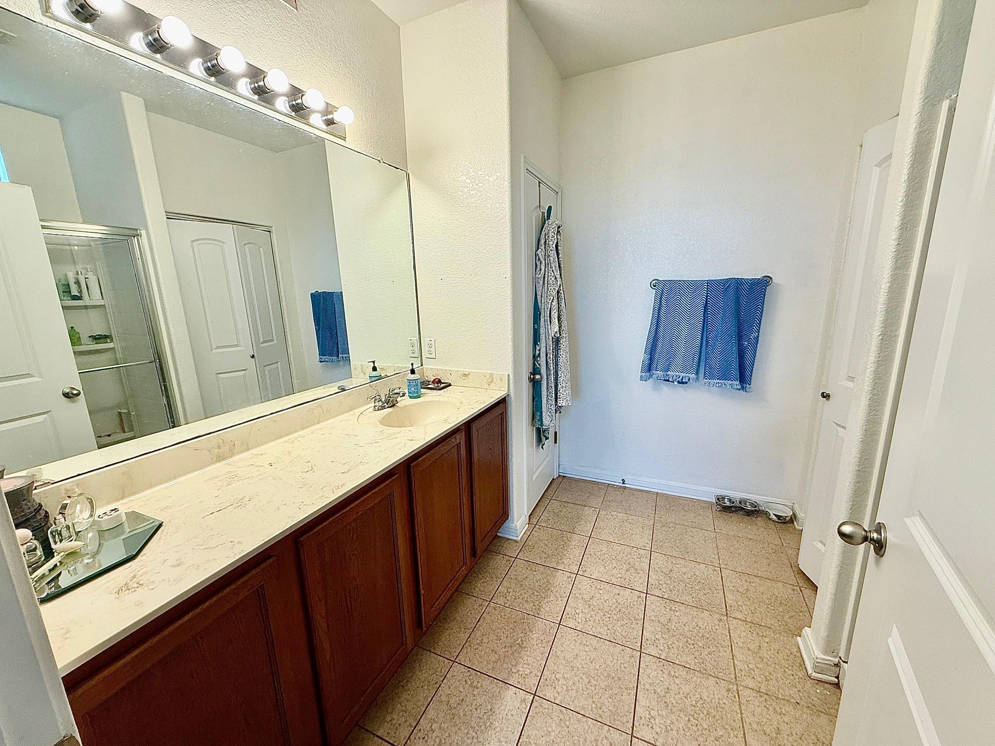 506 Shadowpoint, San Marcos, TX 78666