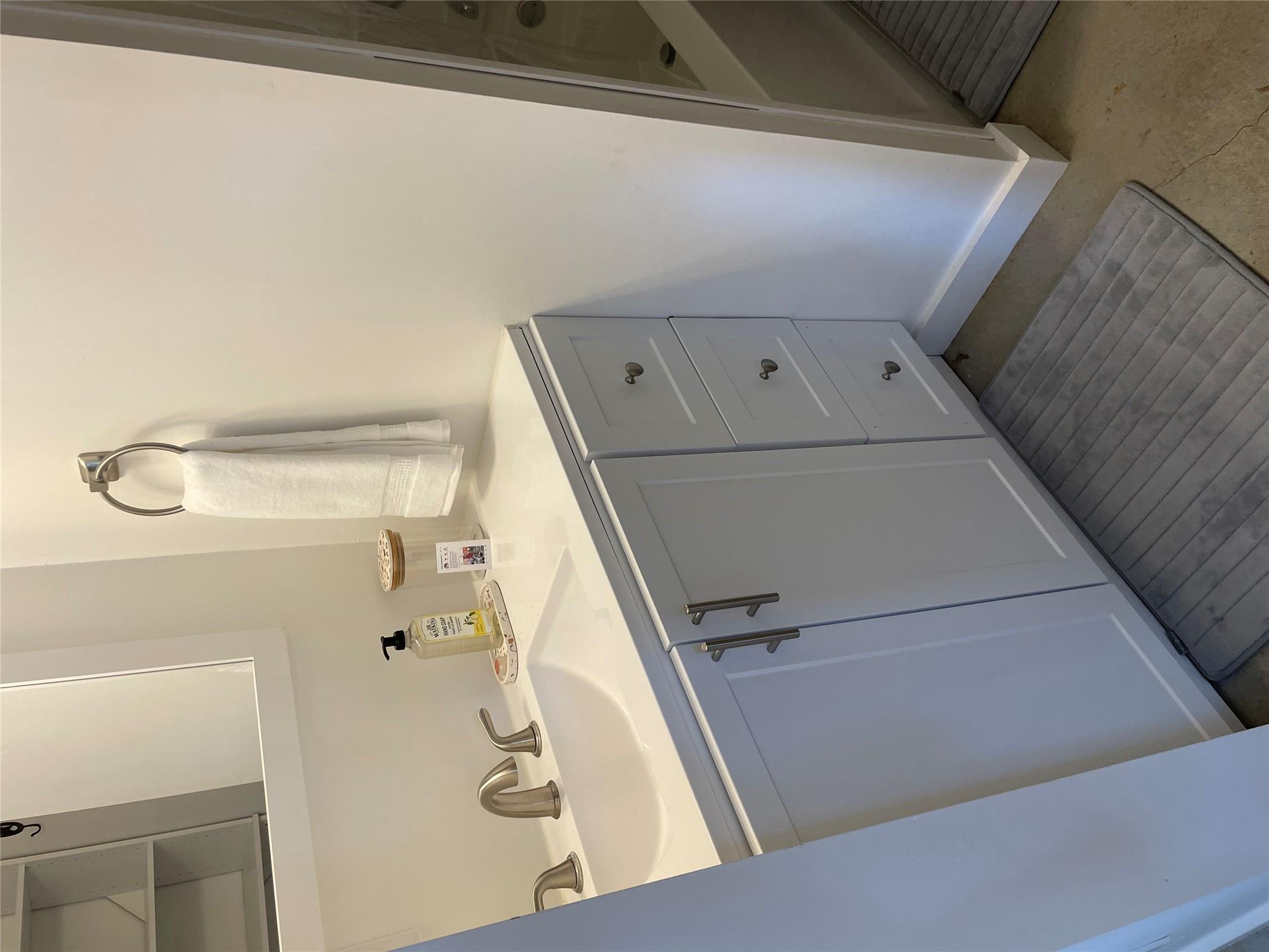 4217 Kellywood Dr, Austin, TX 78739