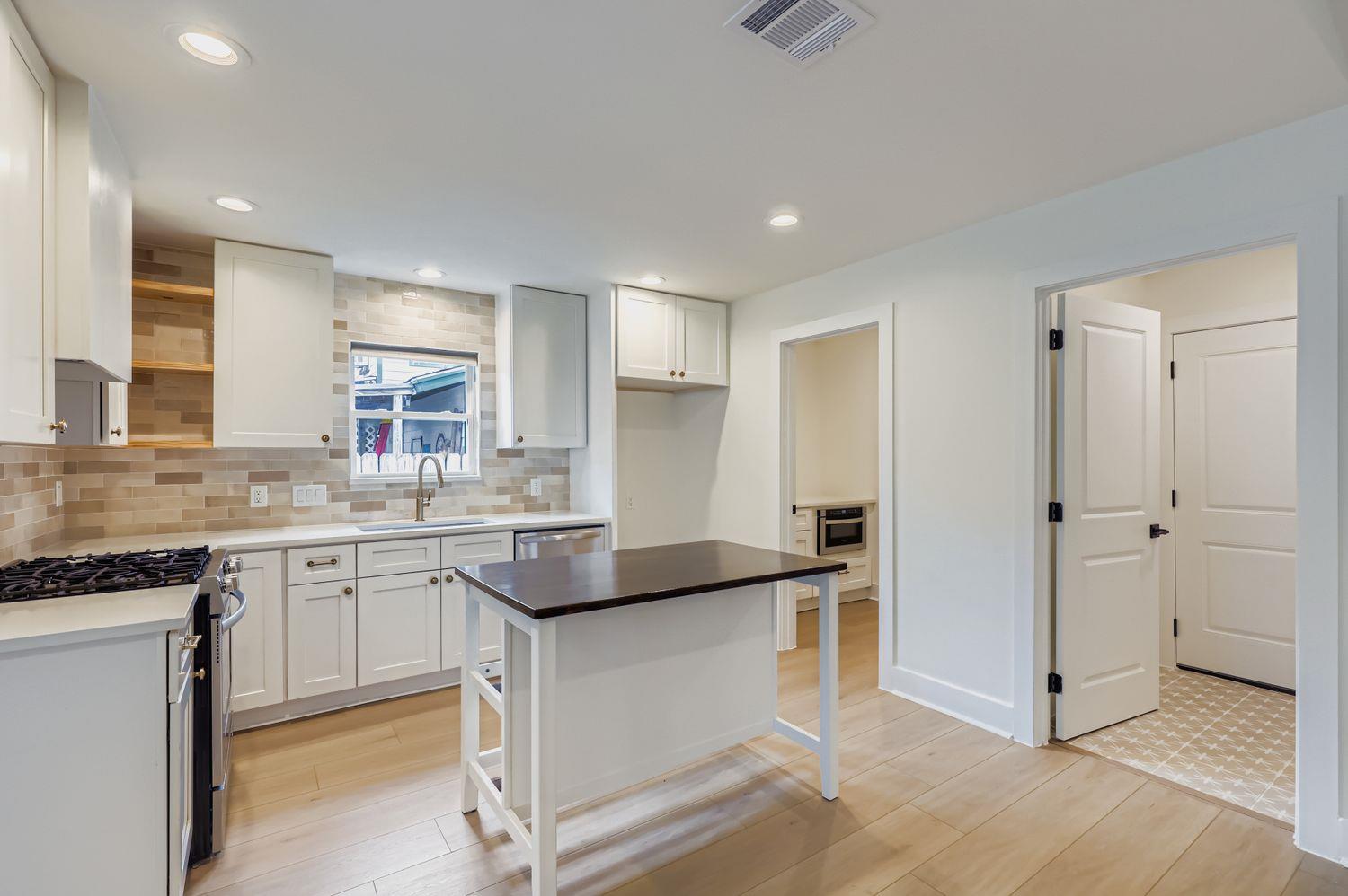 4612 Ganymede Dr, Austin, TX 78727