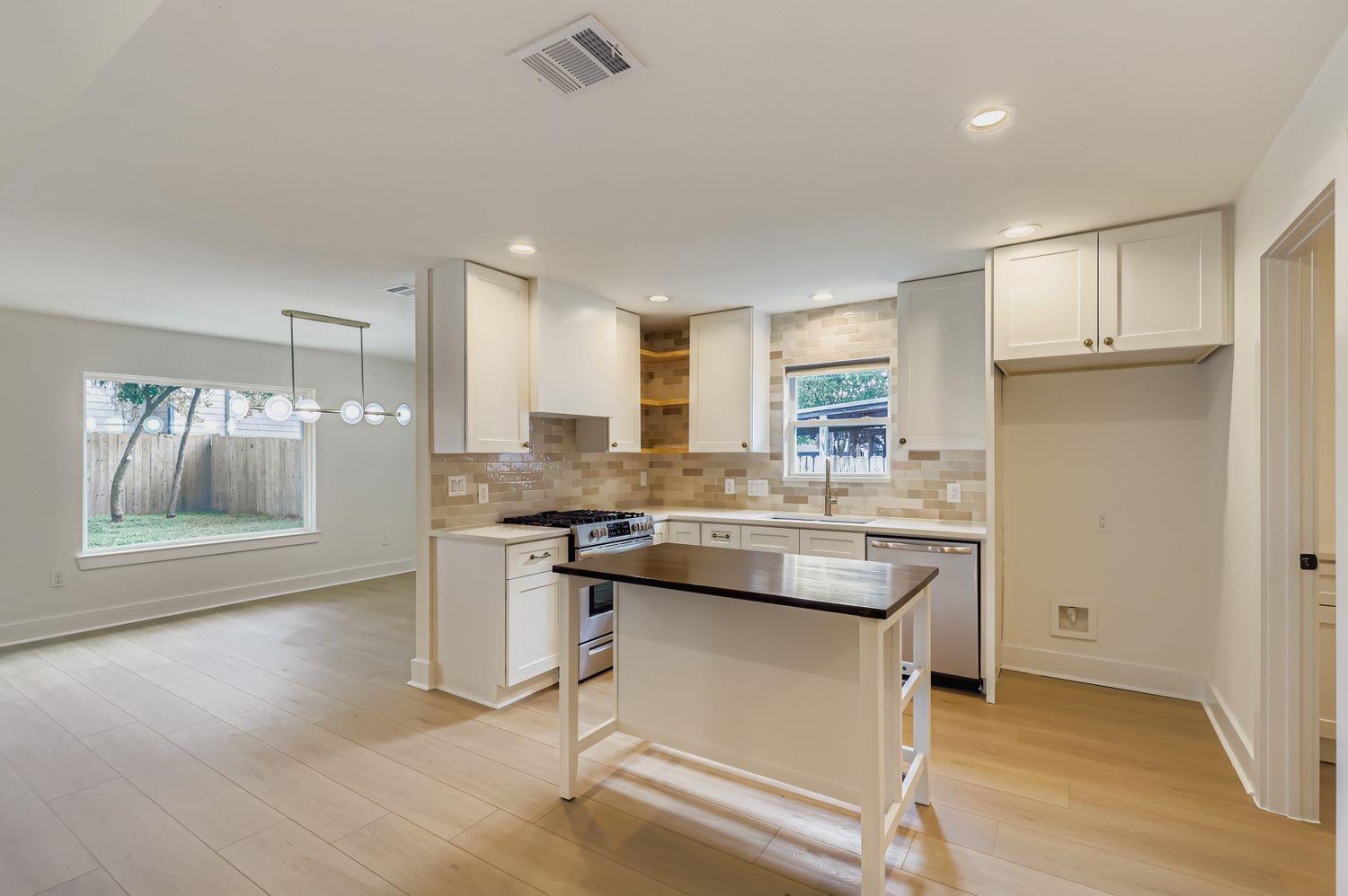 4612 Ganymede Dr, Austin, TX 78727