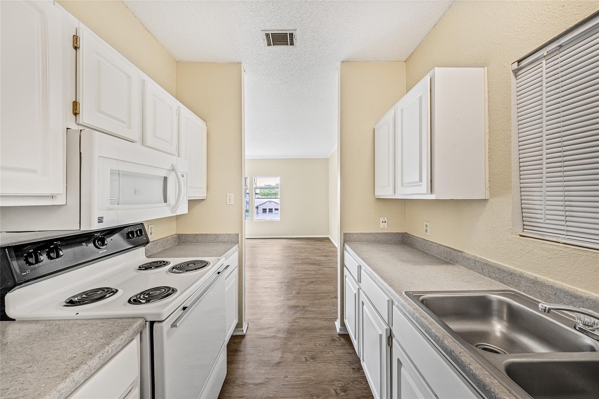 12166 Metric Blvd # 2004, Austin, TX 78758