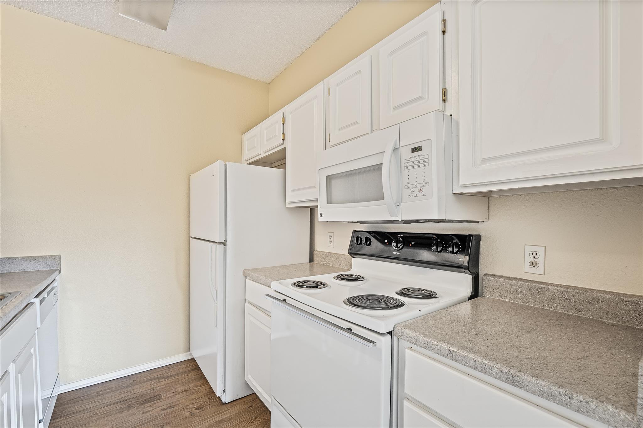 12166 Metric Blvd # 2004, Austin, TX 78758