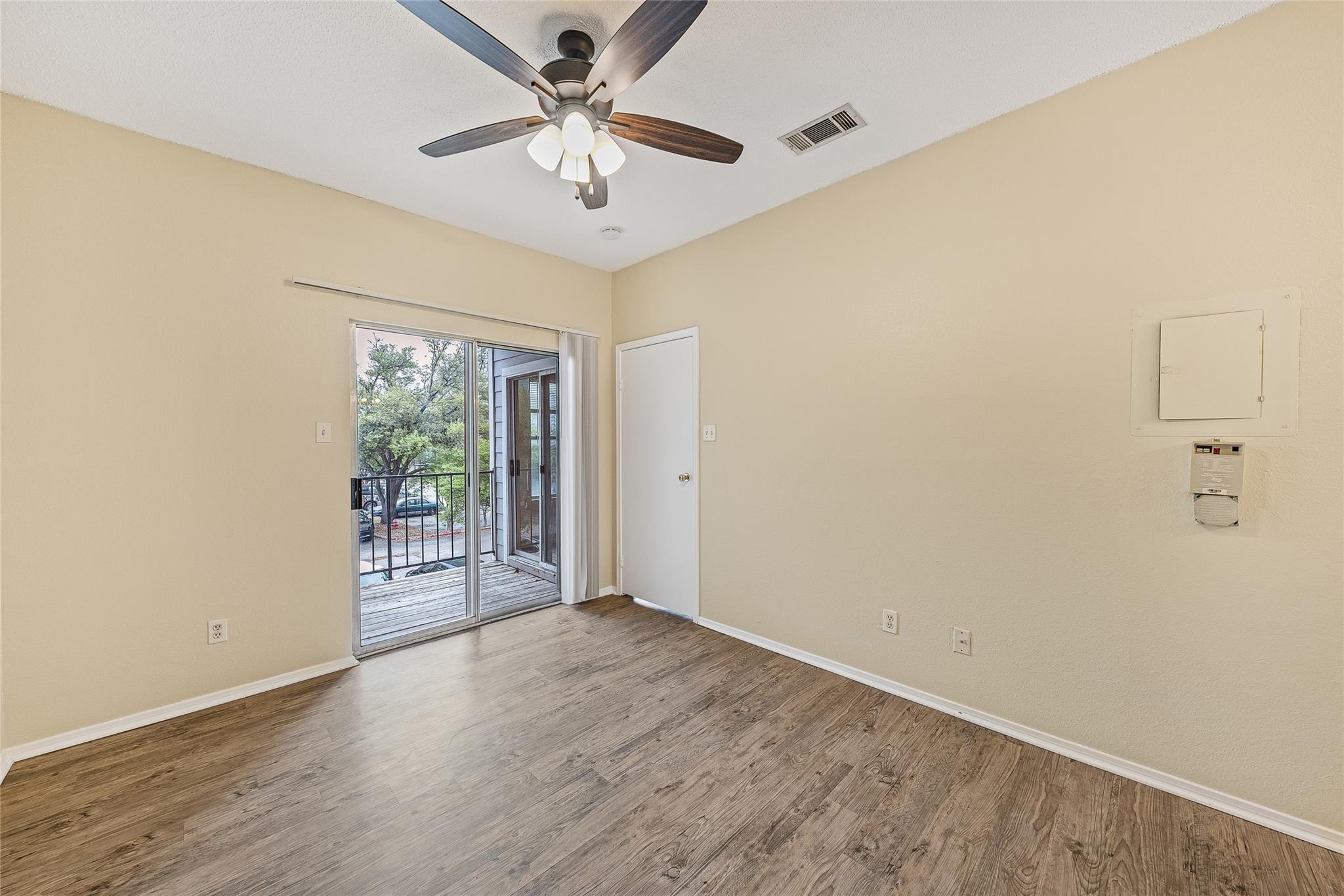 12166 Metric Blvd # 2004, Austin, TX 78758