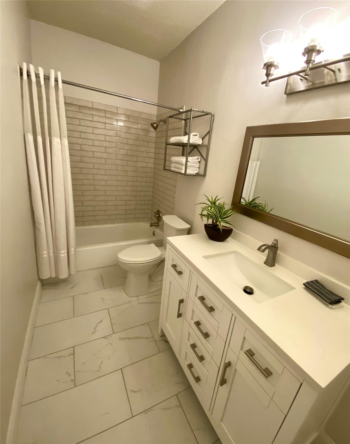 12166 Metric Blvd # 172, Austin, TX 78758