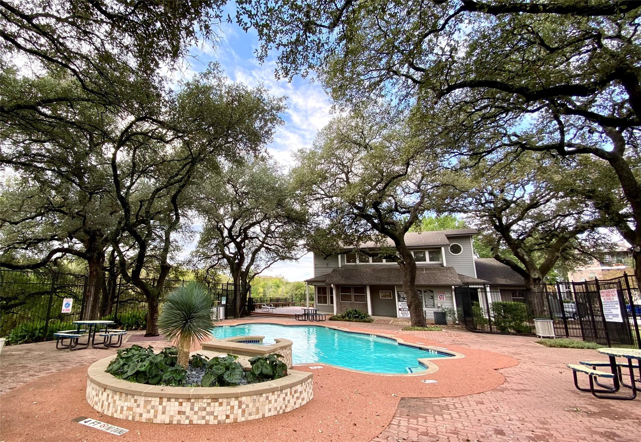 12166 Metric Blvd # 172, Austin, TX 78758