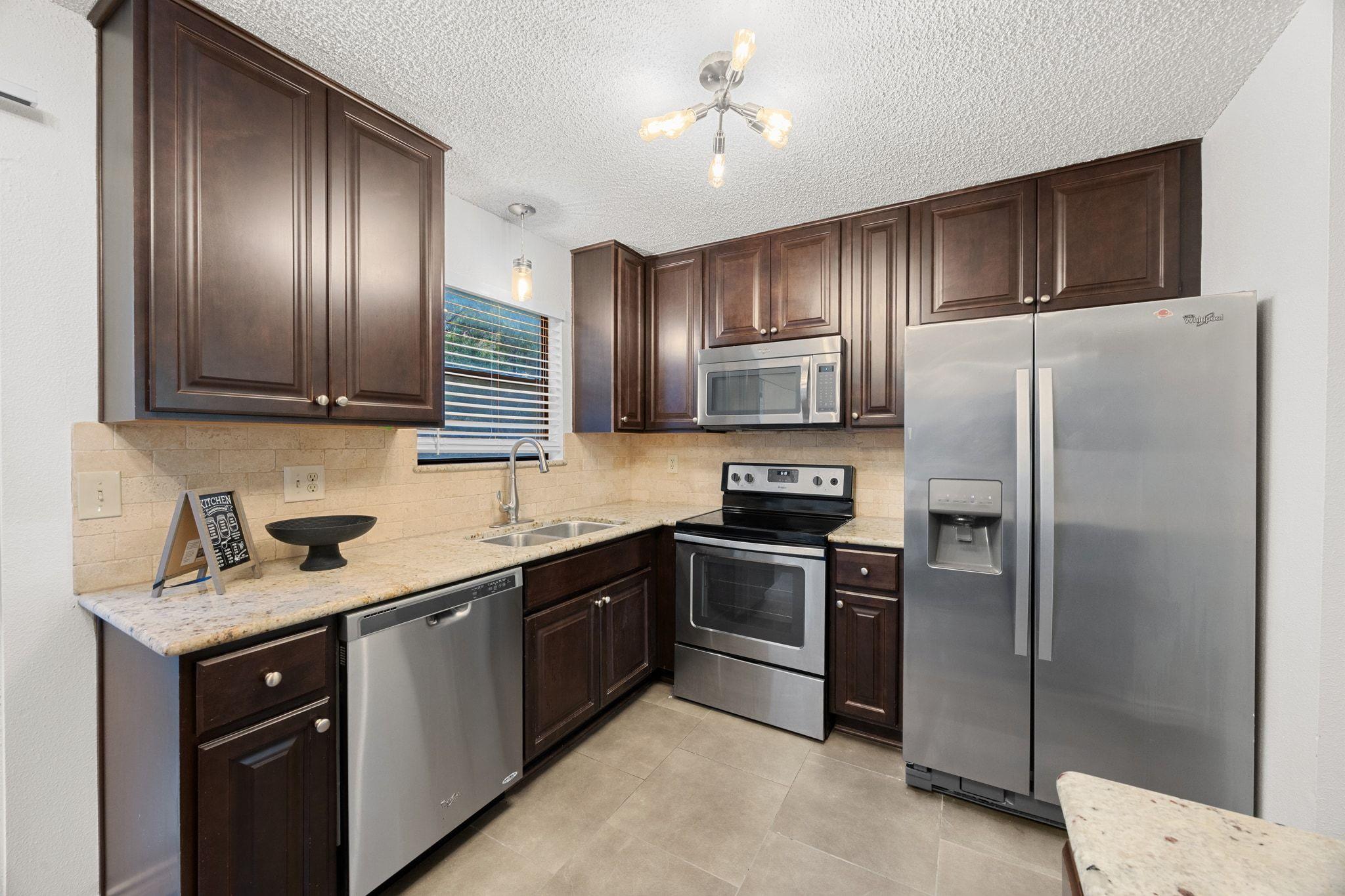 21461 Coyote Trl # 2, Lago Vista, TX 78645