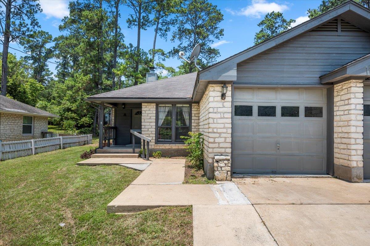114 N Kanaio Dr # A, Bastrop, TX 78602