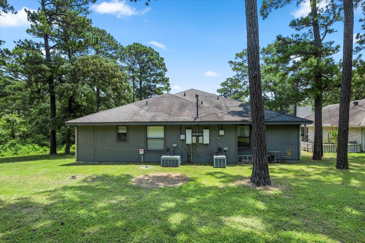 114 N Kanaio Dr # A, Bastrop, TX 78602