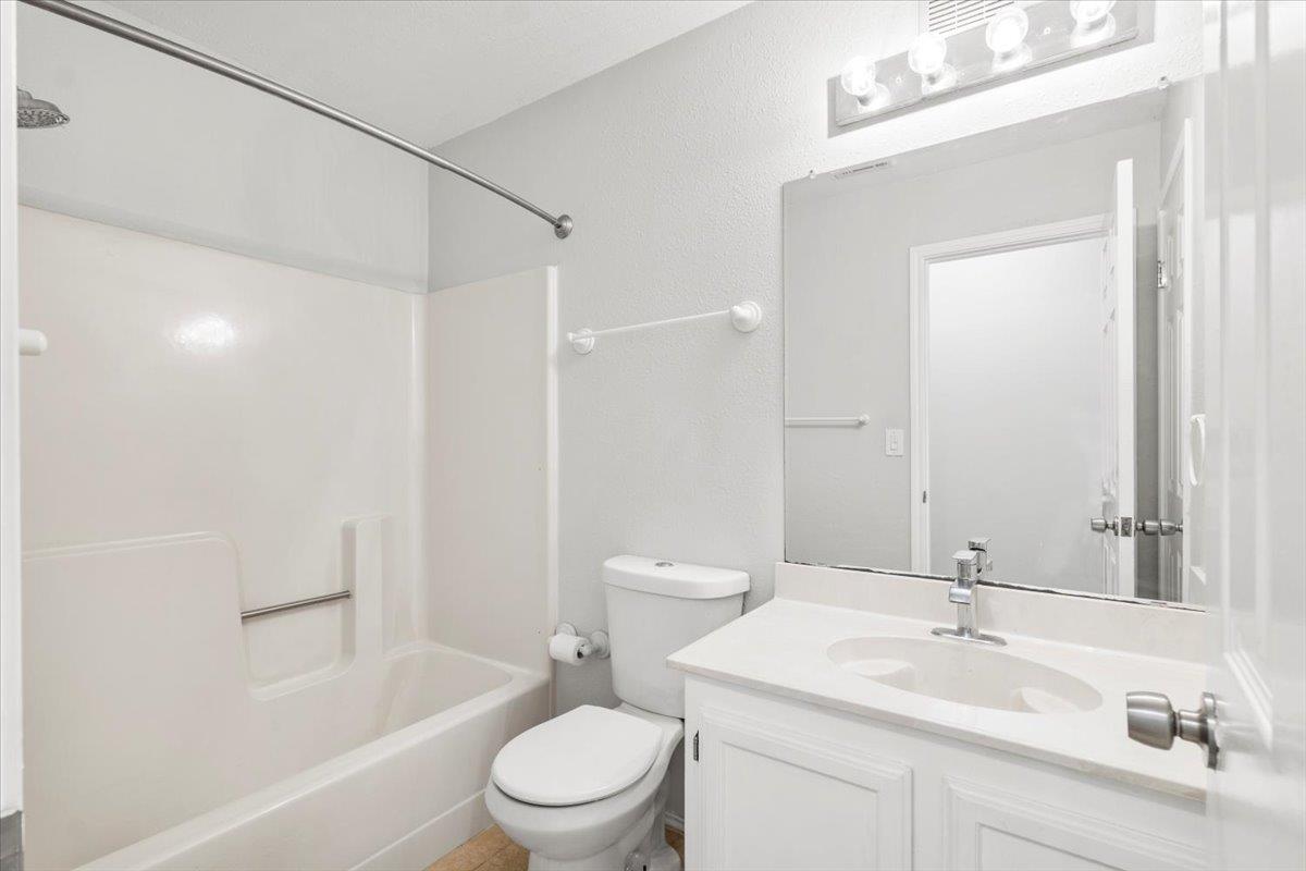 114 N Kanaio Dr # A, Bastrop, TX 78602