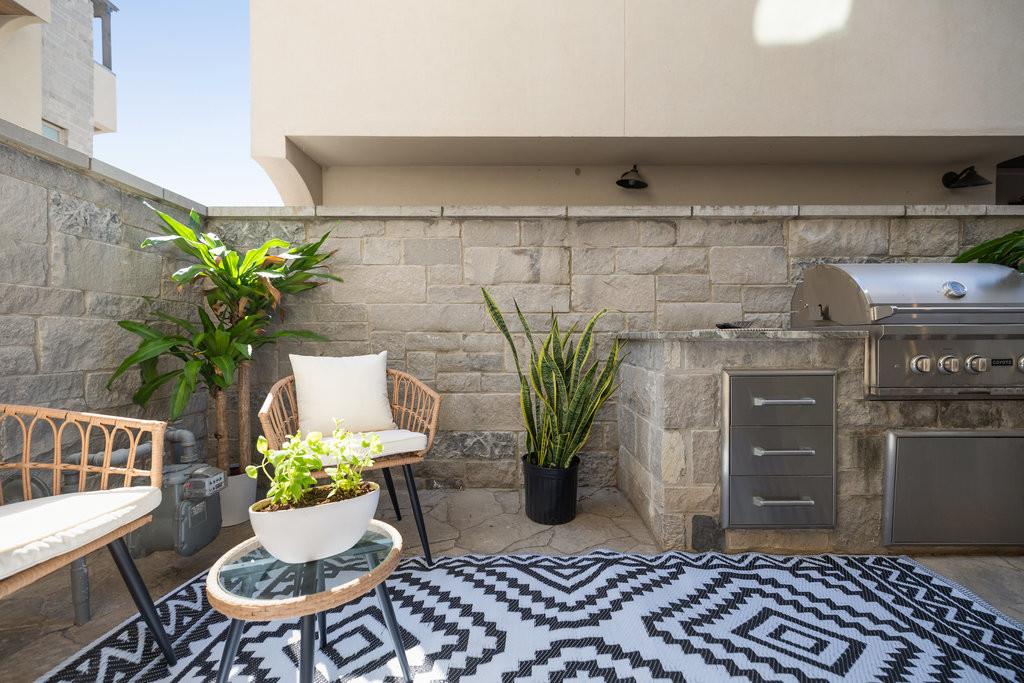 2300 Enfield Rd # 303, Austin, TX 78703