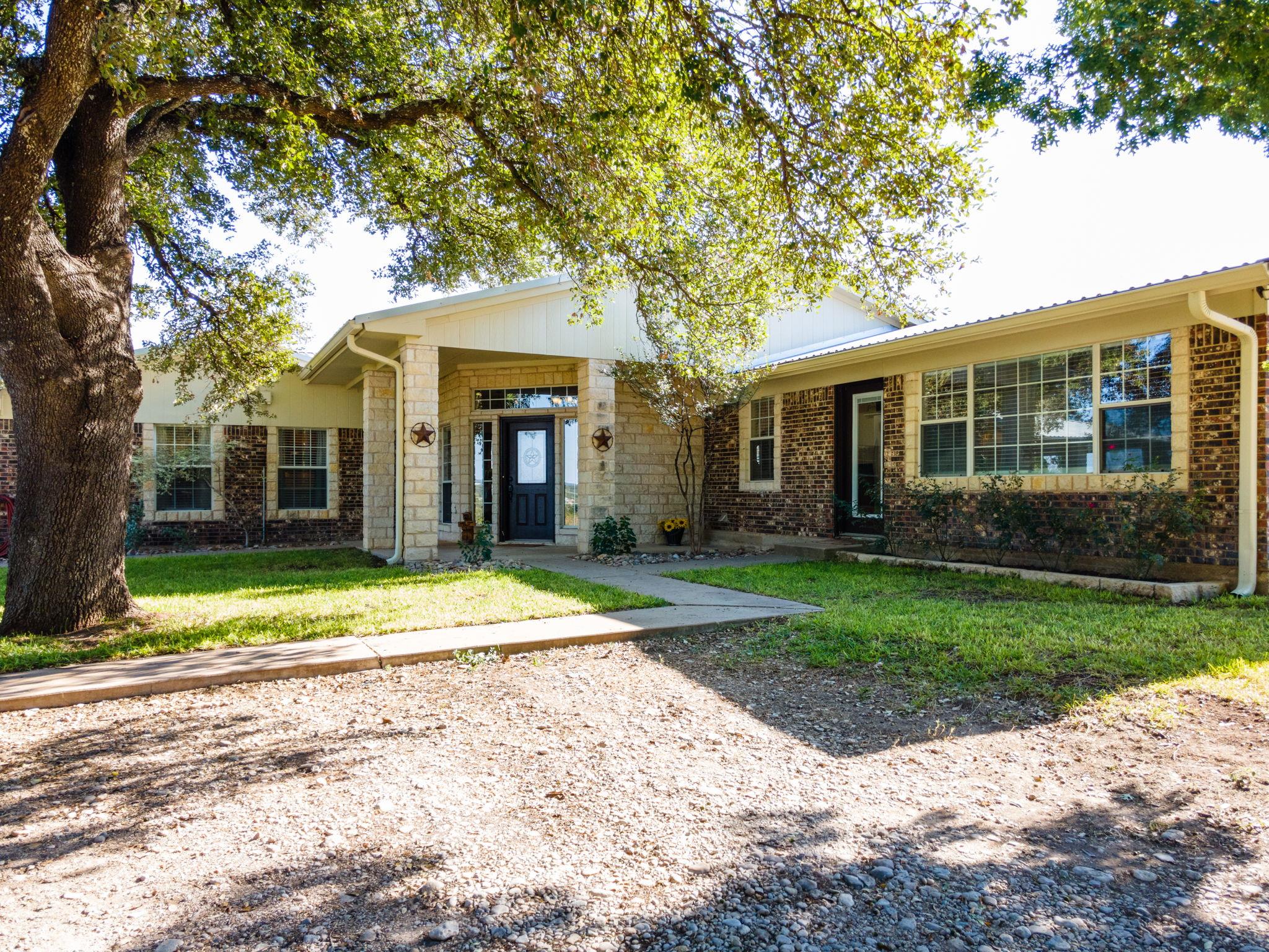 207 County Road 4492, Kempner, TX 76539