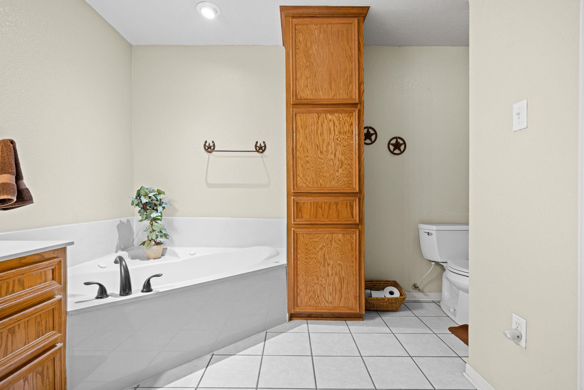 207 County Road 4492, Kempner, TX 76539