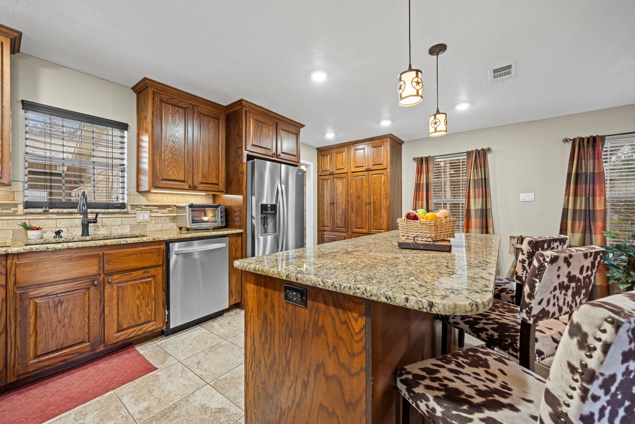 207 County Road 4492, Kempner, TX 76539