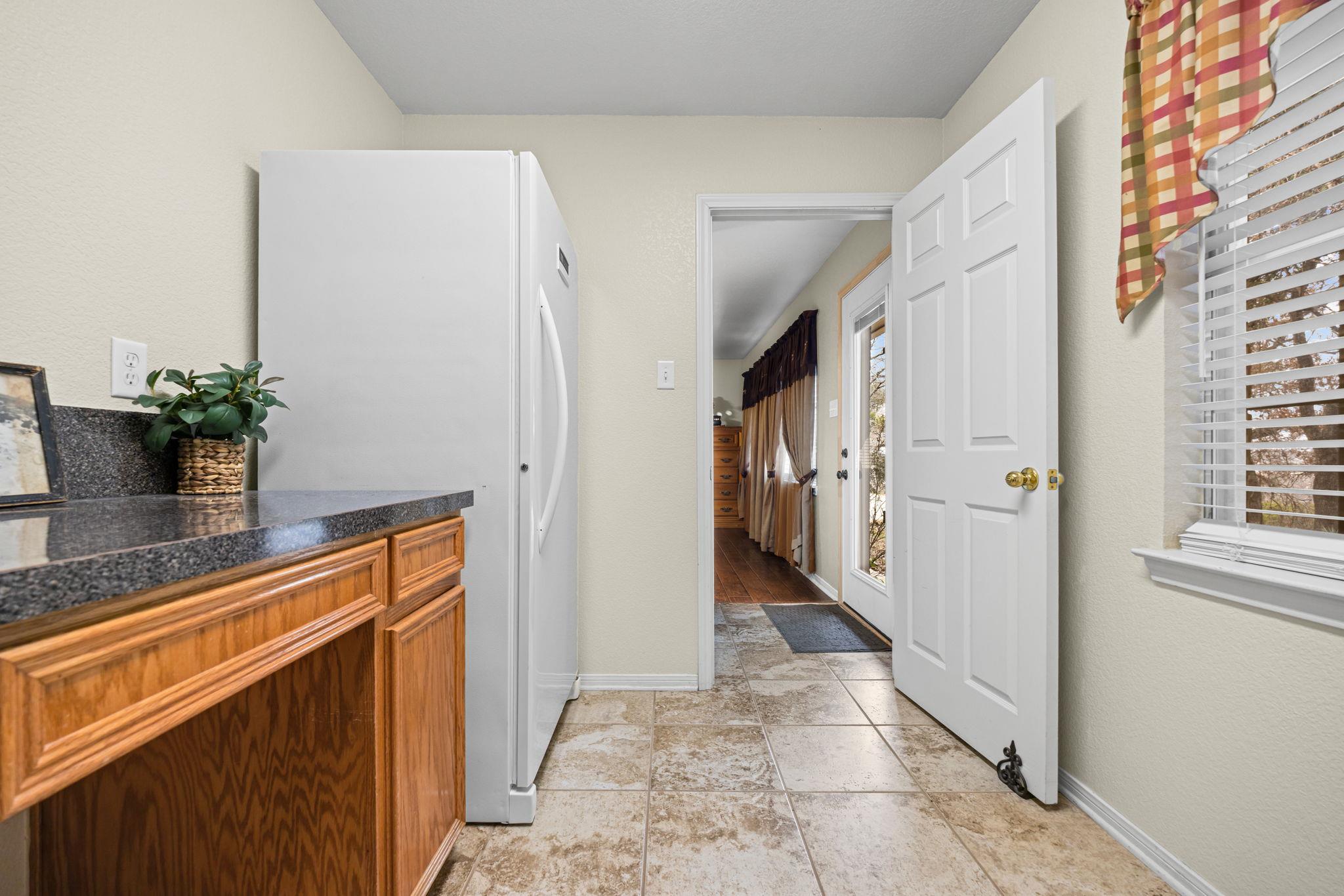 207 County Road 4492, Kempner, TX 76539