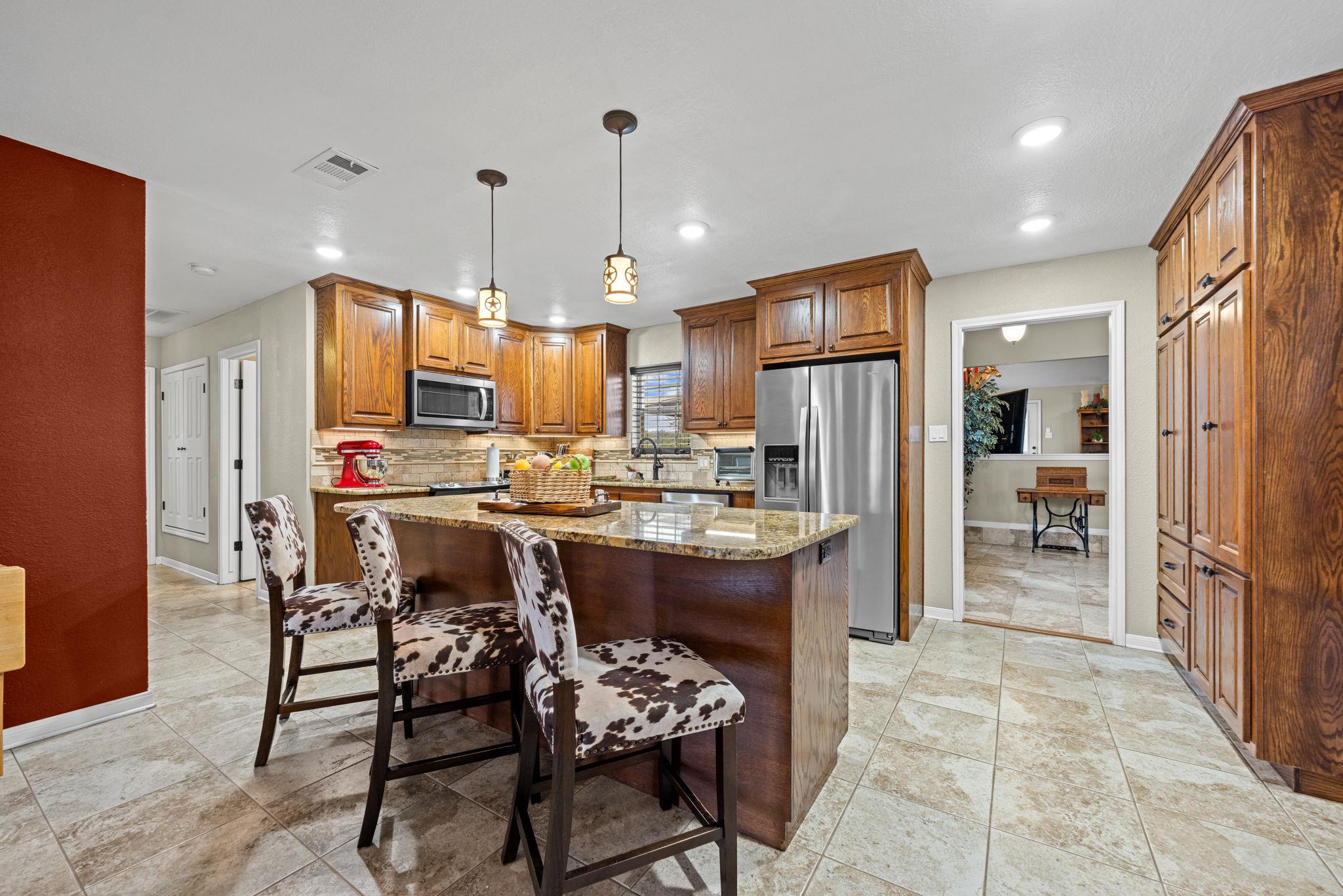 207 County Road 4492, Kempner, TX 76539