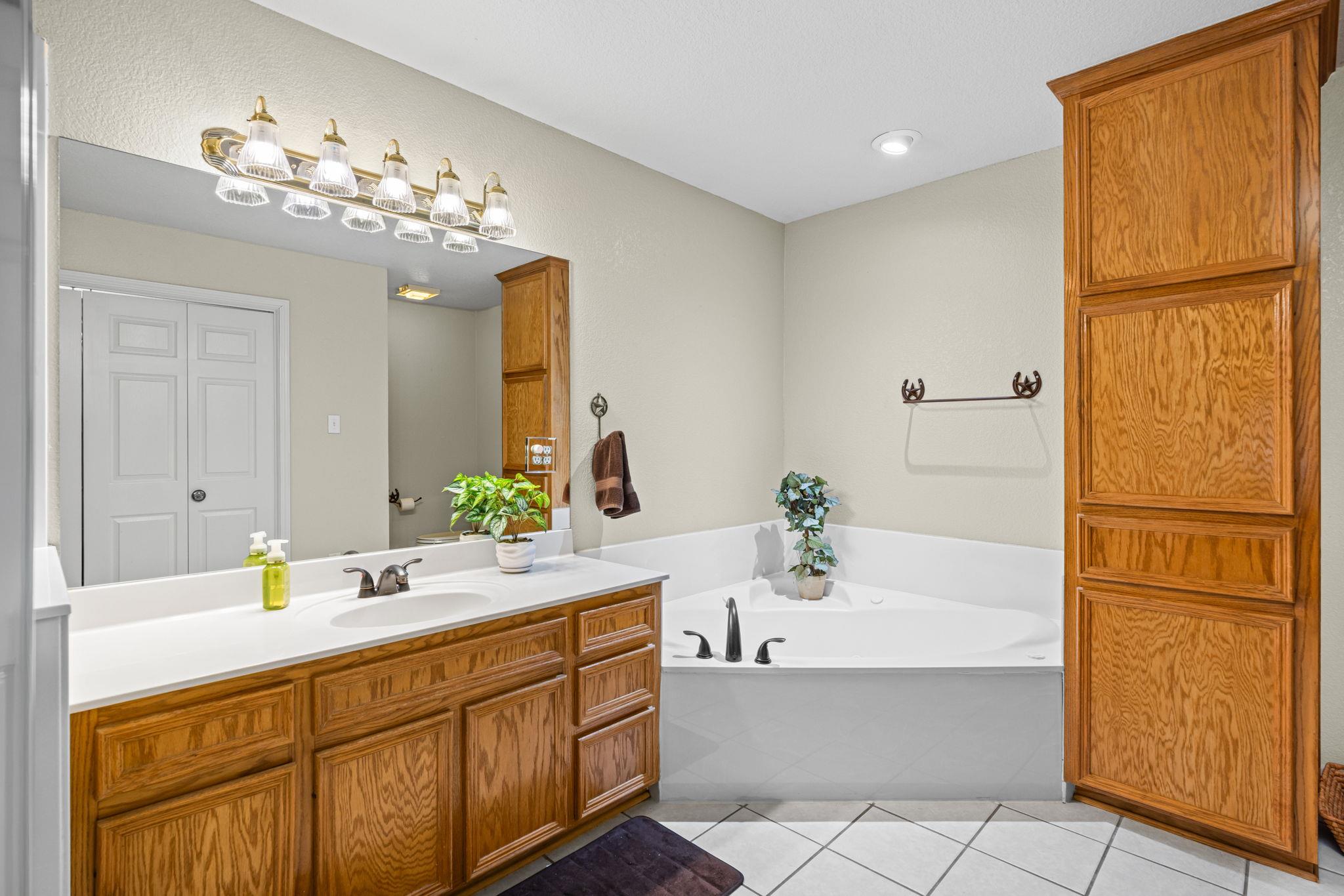 207 County Road 4492, Kempner, TX 76539