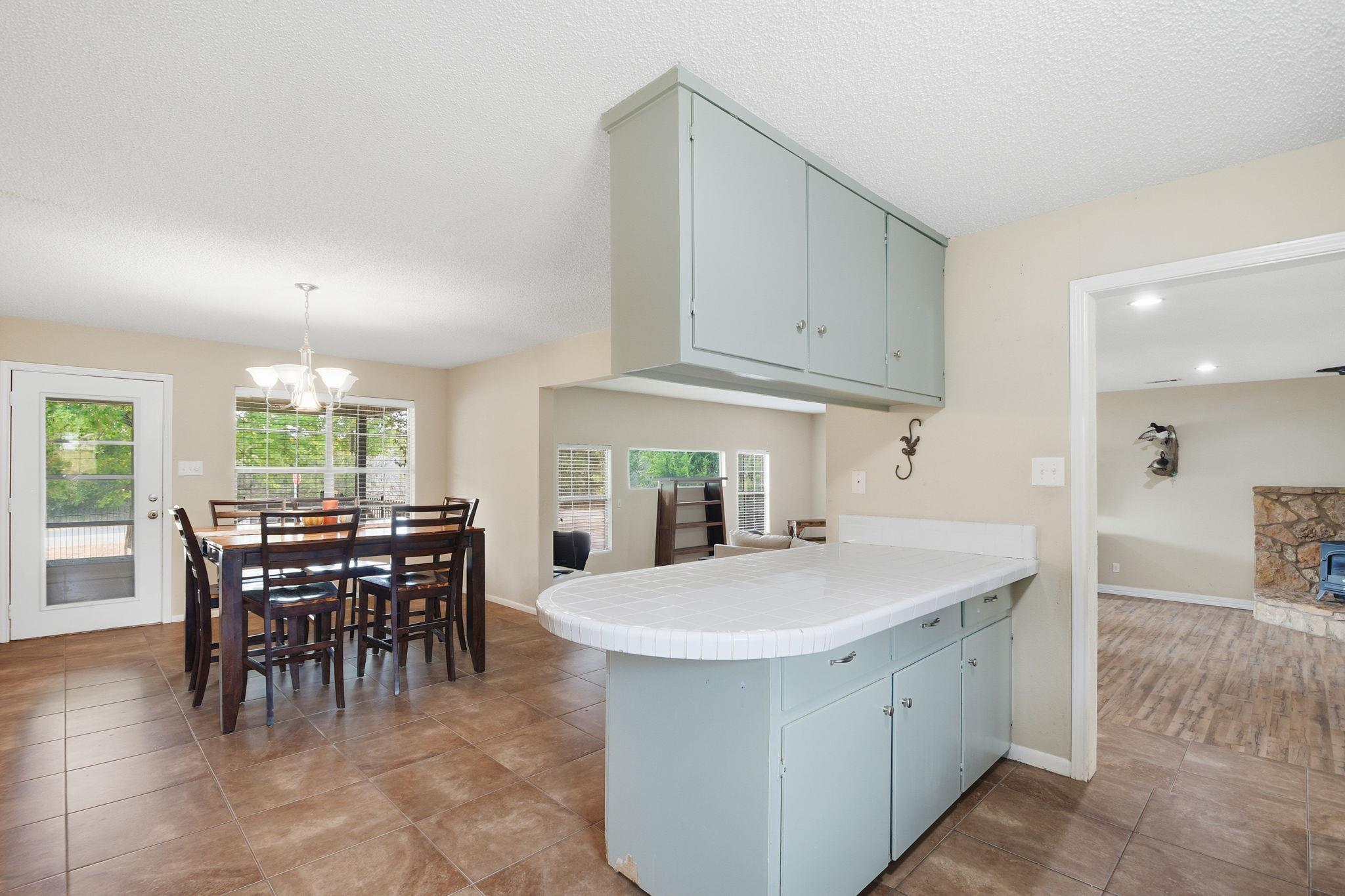 21500 Bluejay Blvd, Lago Vista, TX 78645