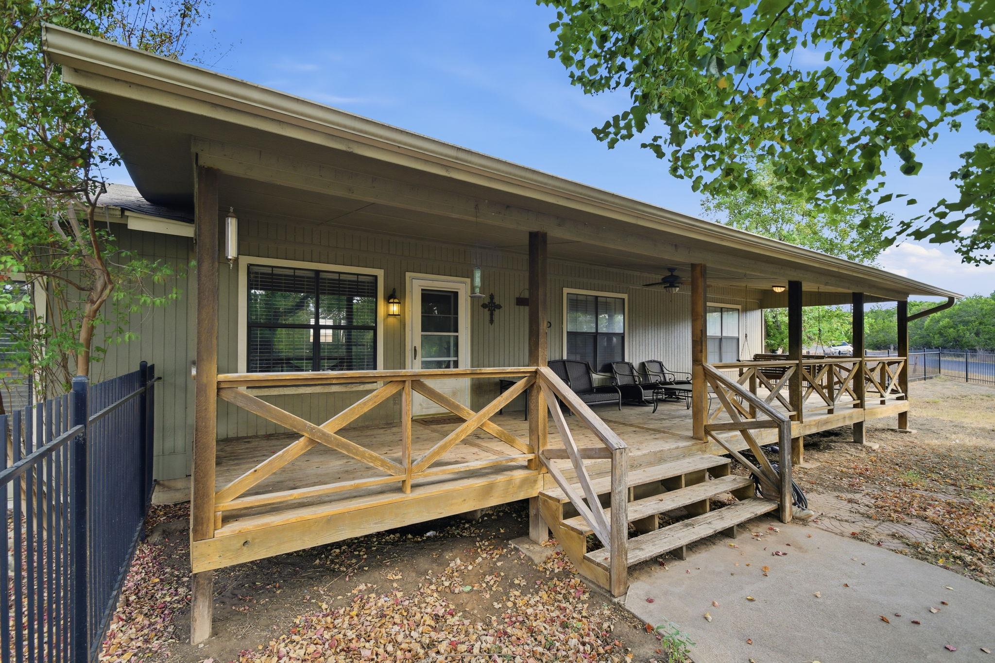 21500 Bluejay Blvd, Lago Vista, TX 78645