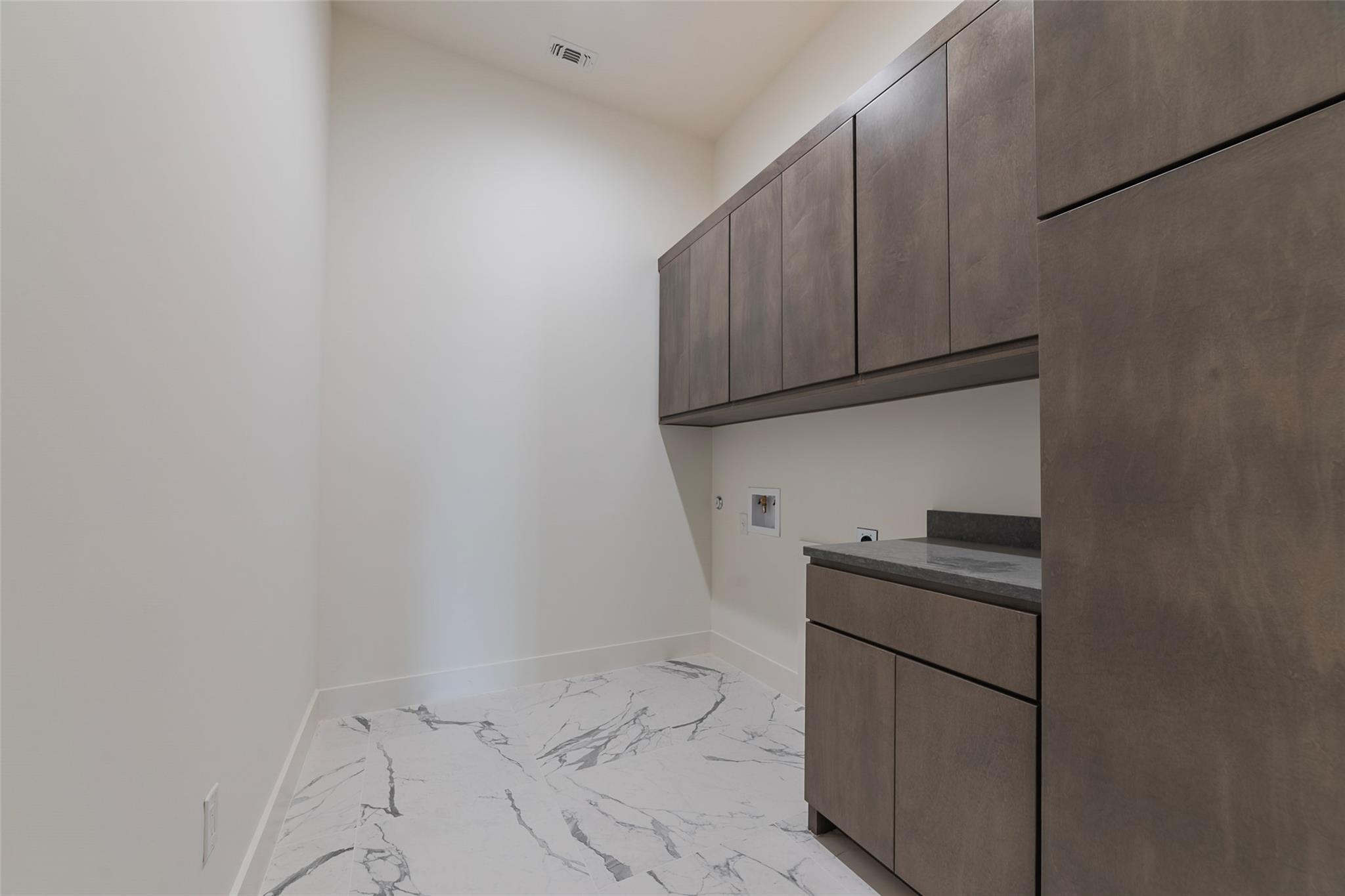 105 Manciano, Horseshoe Bay, TX 78657