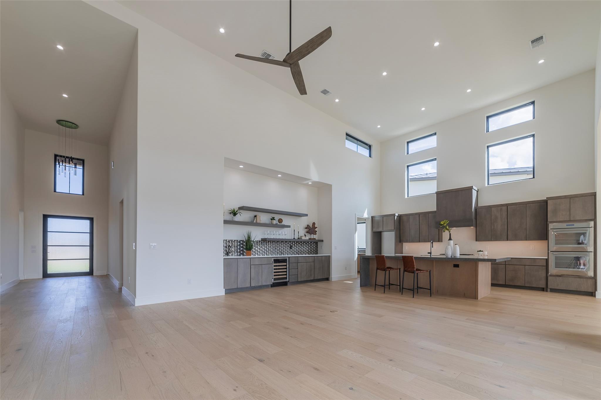 105 Manciano, Horseshoe Bay, TX 78657