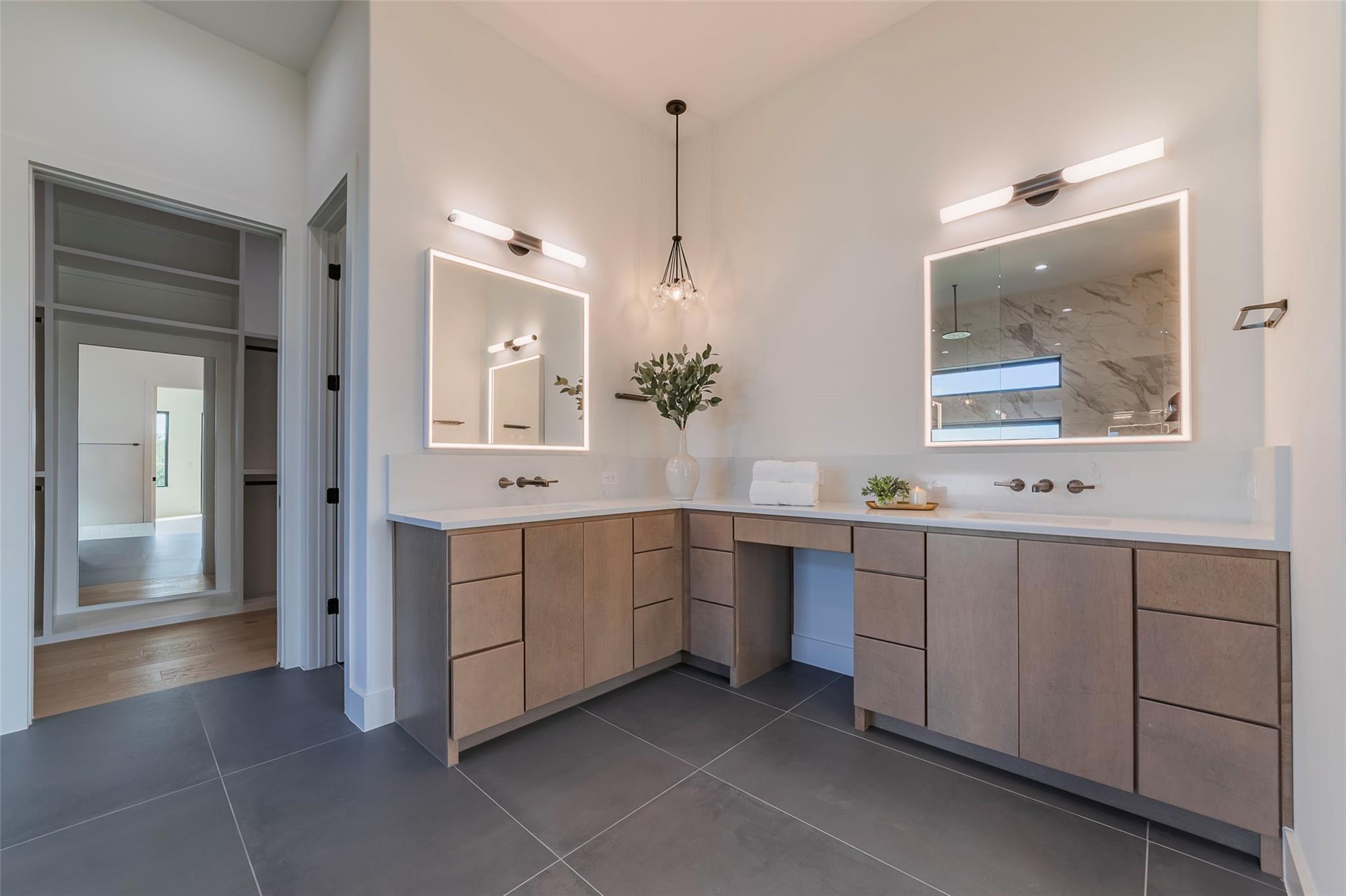 105 Manciano, Horseshoe Bay, TX 78657