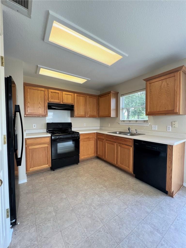 1412 W Pflugerville Pkwy, Round Rock, TX 78664