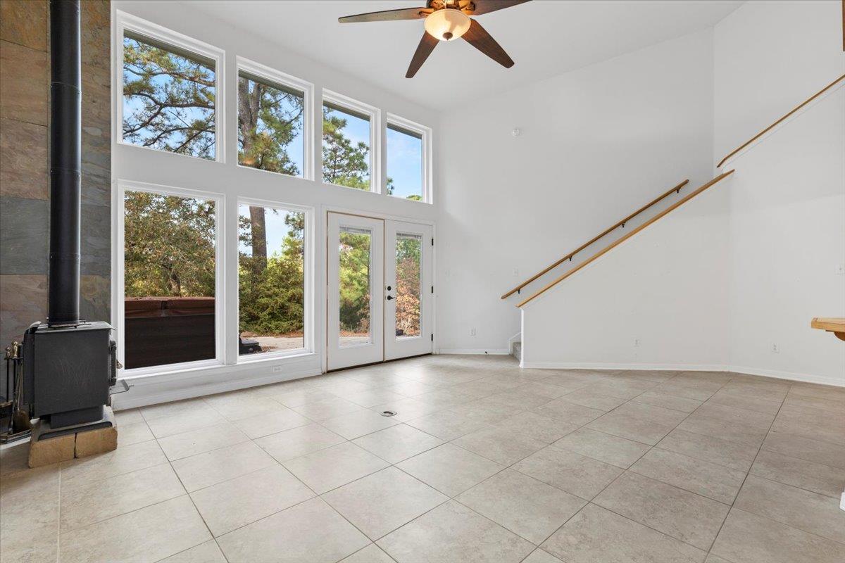 180 W Kelley Rd, Bastrop, TX 78602