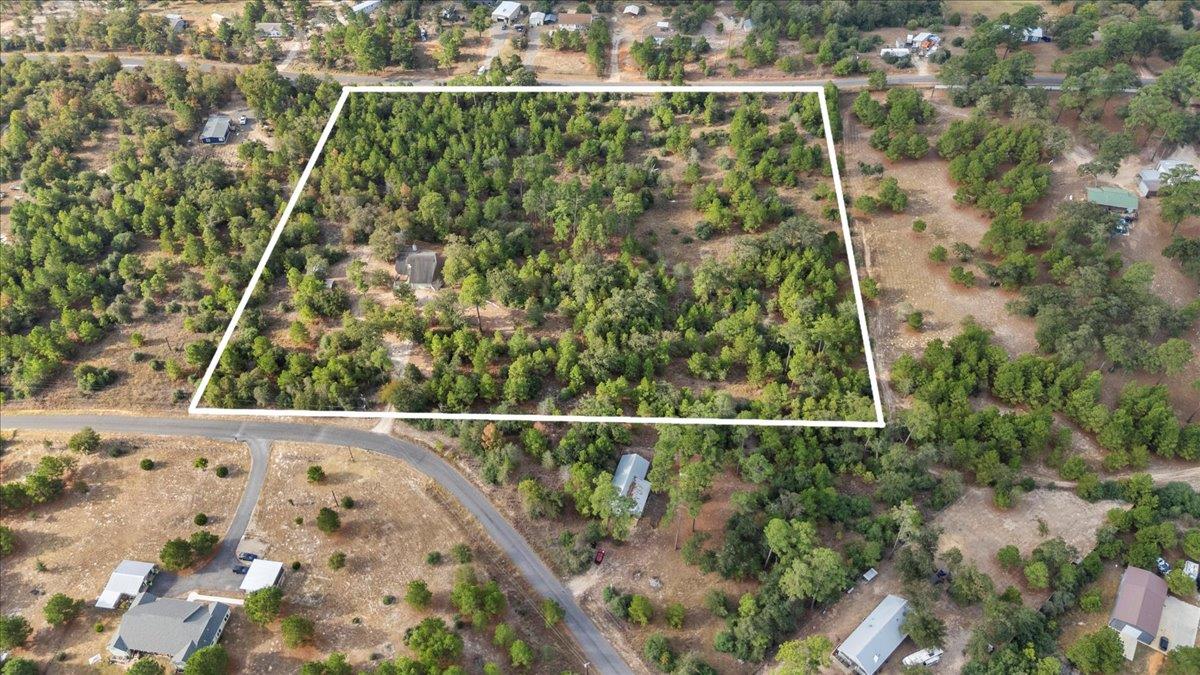 180 W Kelley Rd, Bastrop, TX 78602