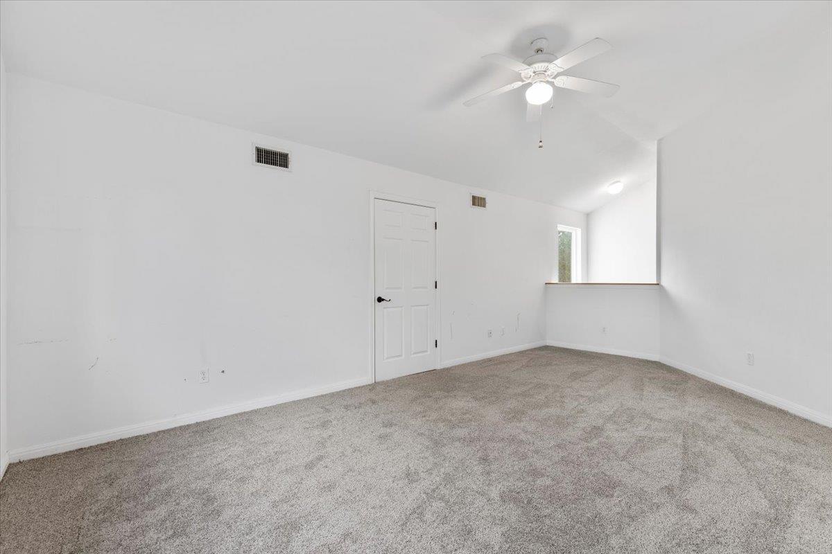 180 W Kelley Rd, Bastrop, TX 78602