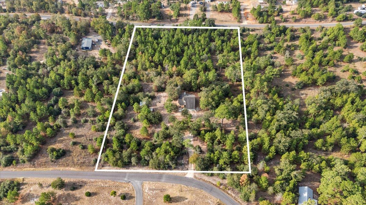 180 W Kelley Rd, Bastrop, TX 78602