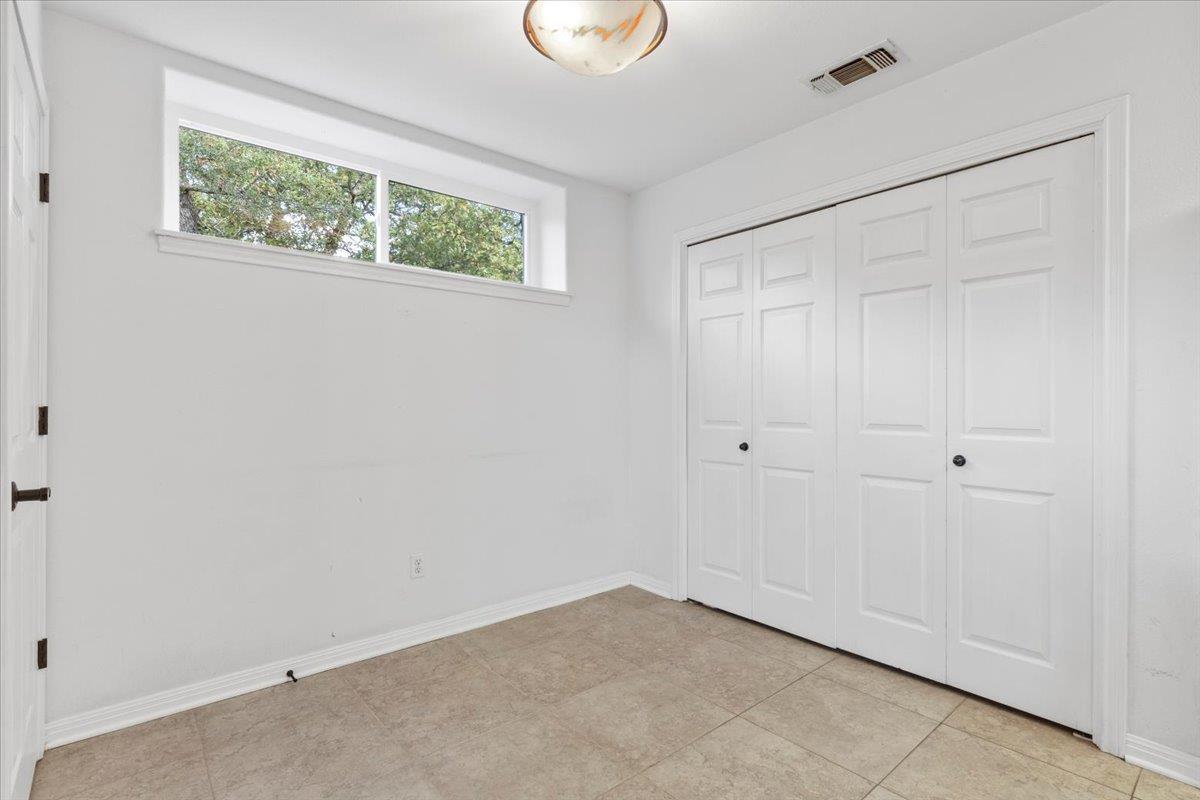 180 W Kelley Rd, Bastrop, TX 78602