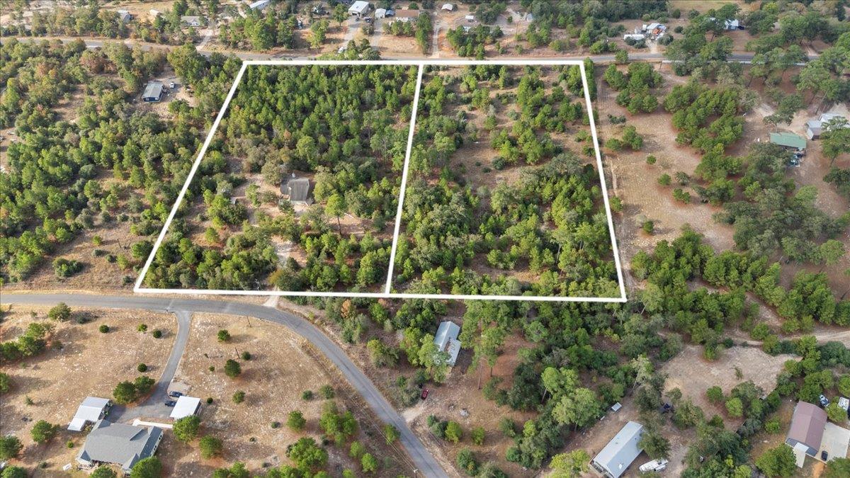 180 W Kelley Rd, Bastrop, TX 78602