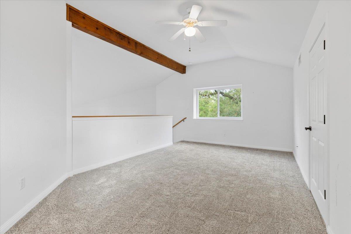 180 W Kelley Rd, Bastrop, TX 78602