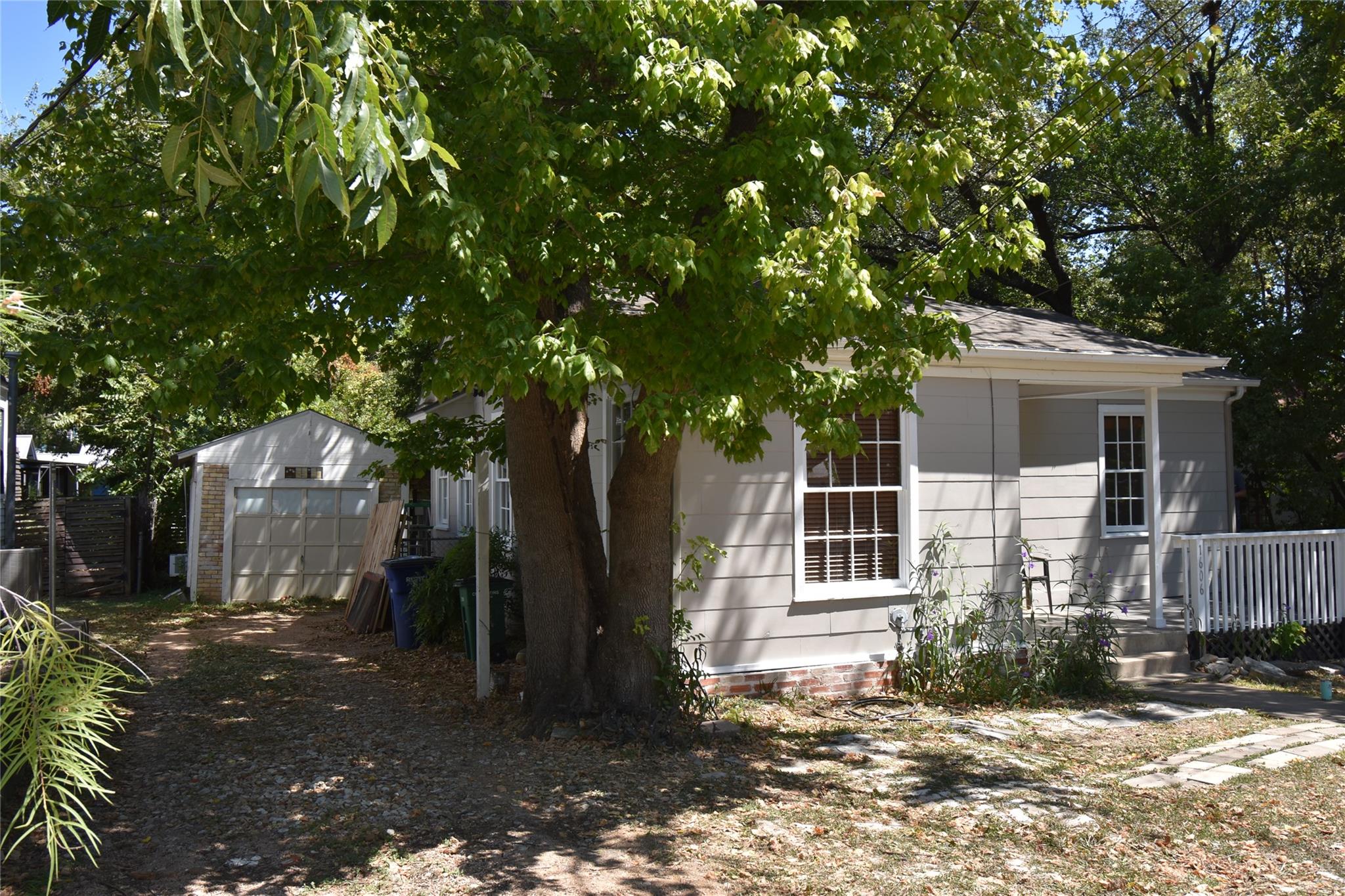 1606 Margaret St, Austin, TX 78704