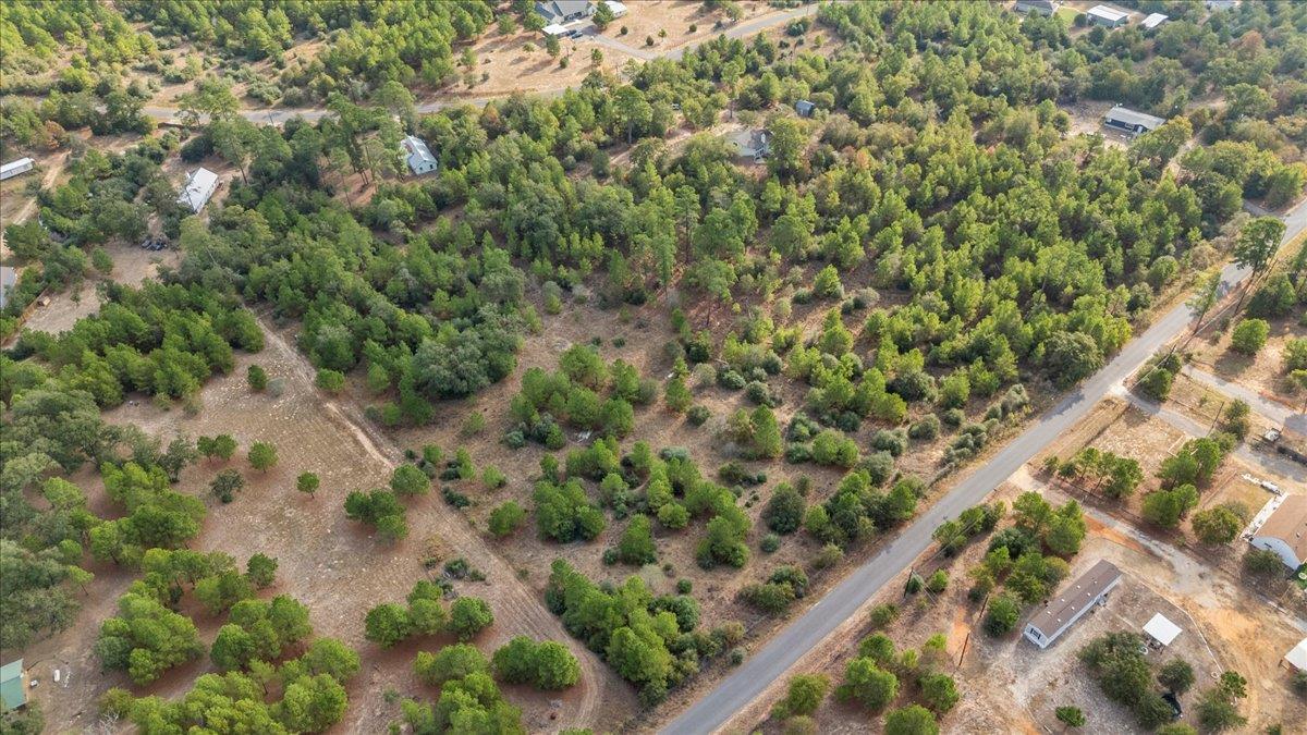 187 K C Dr, Bastrop, TX 78602