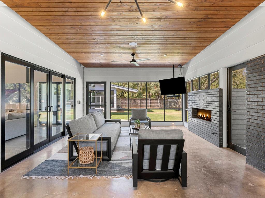 1600 Barton Hills Dr, Austin, TX 78704